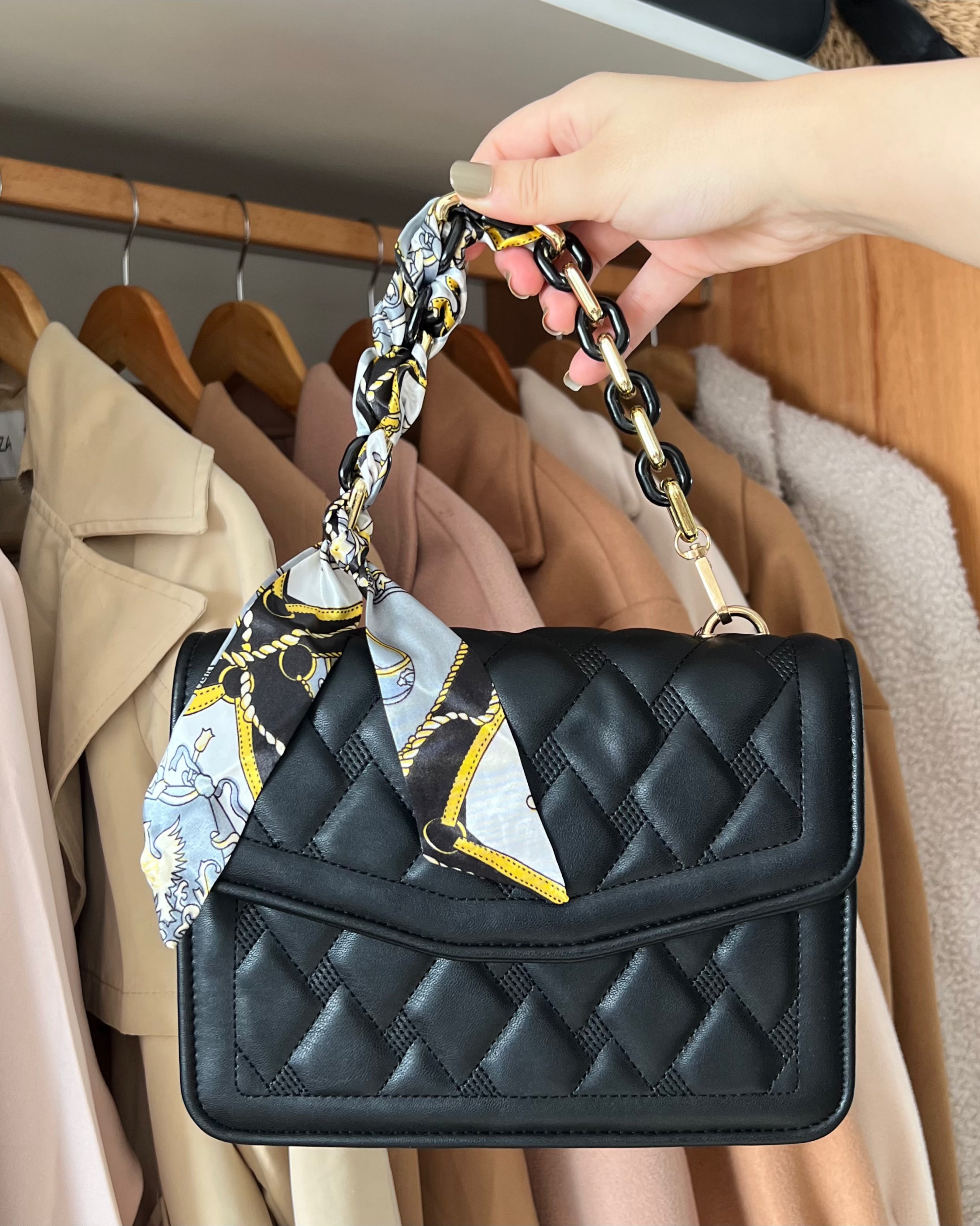 SAC DION CLASSE AVEC RUBAN COULEUR NOIR