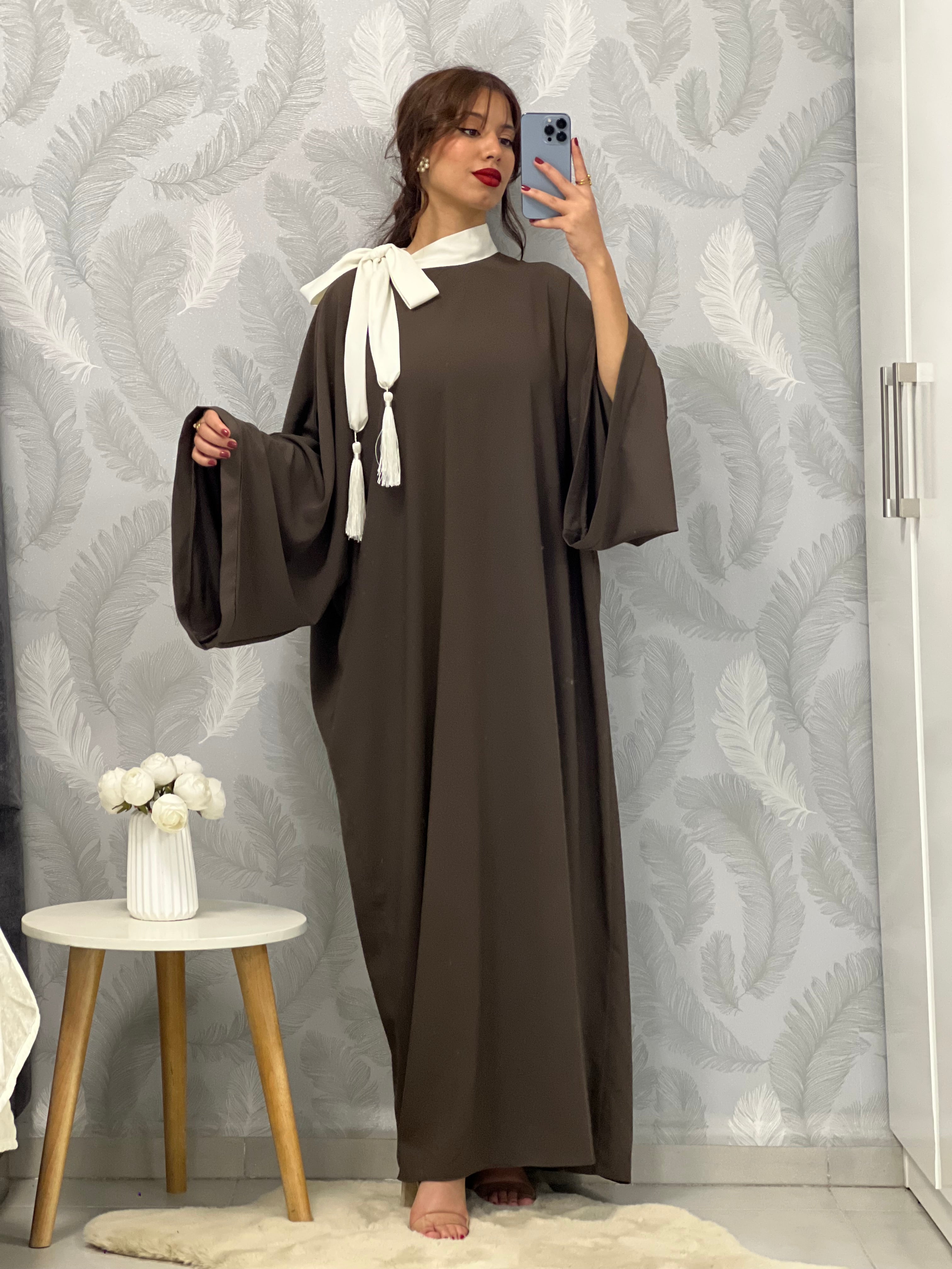 HIJAB ÉLÉGANCE MARRON AVEC NOEUD EN BEIGE