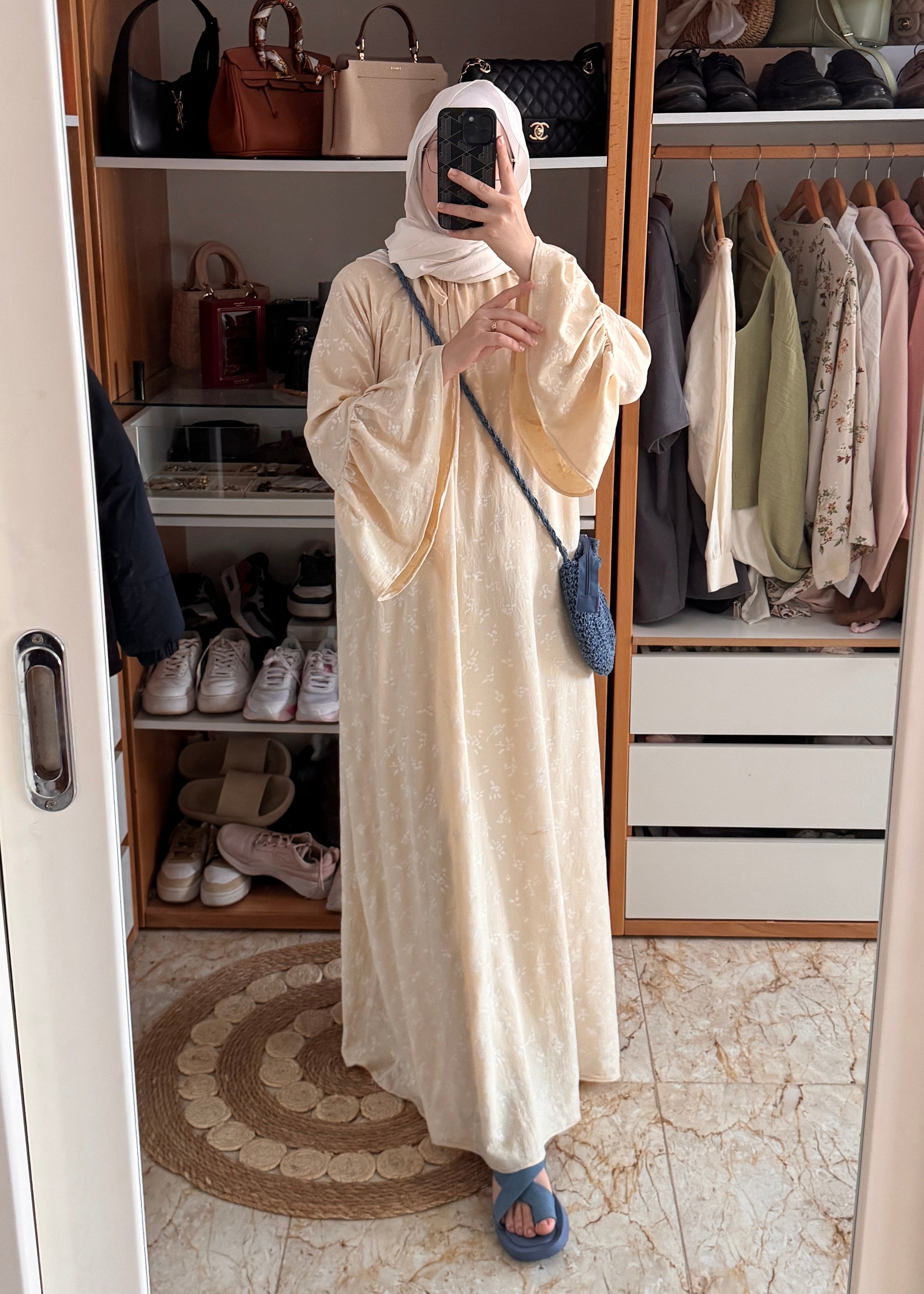ROBE VINTAGE JAUNE PASTEL DE TRÉS BONNE QUALITÉ