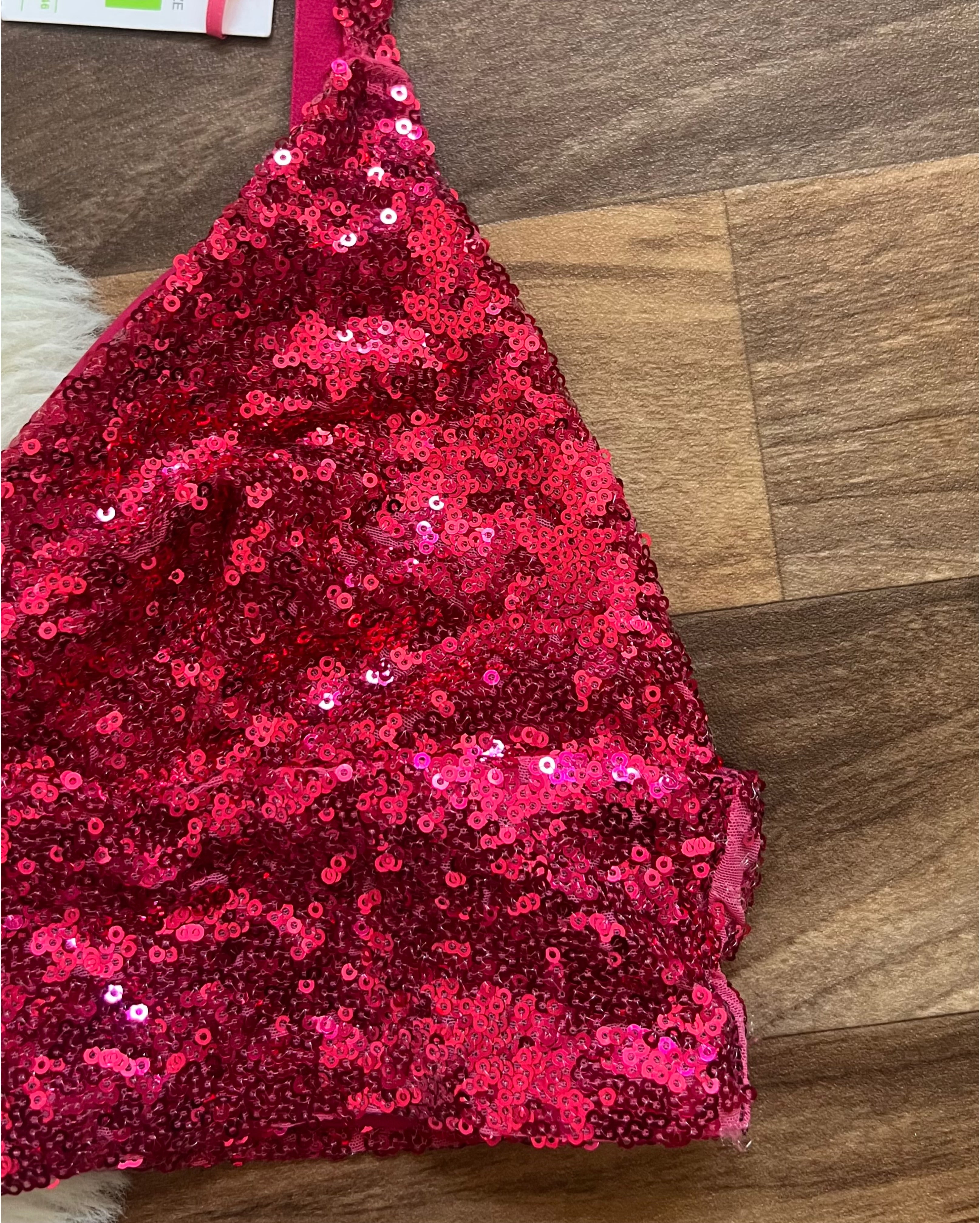 LINGERIE DEUX PIÈCES PAILLETÉES PRIMARK EN ROUGE
