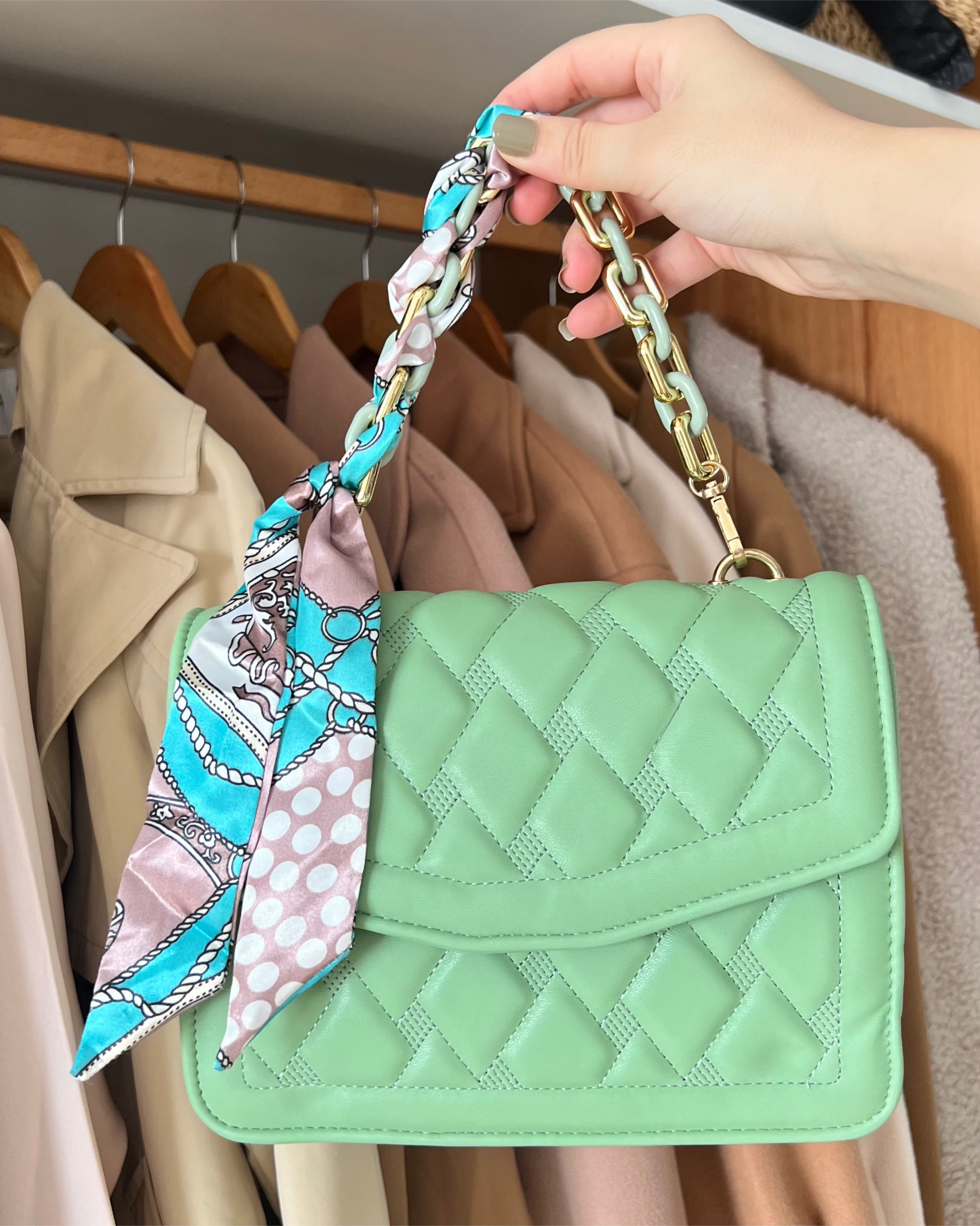 SAC DION CLASSE AVEC RUBAN COULEUR VERT