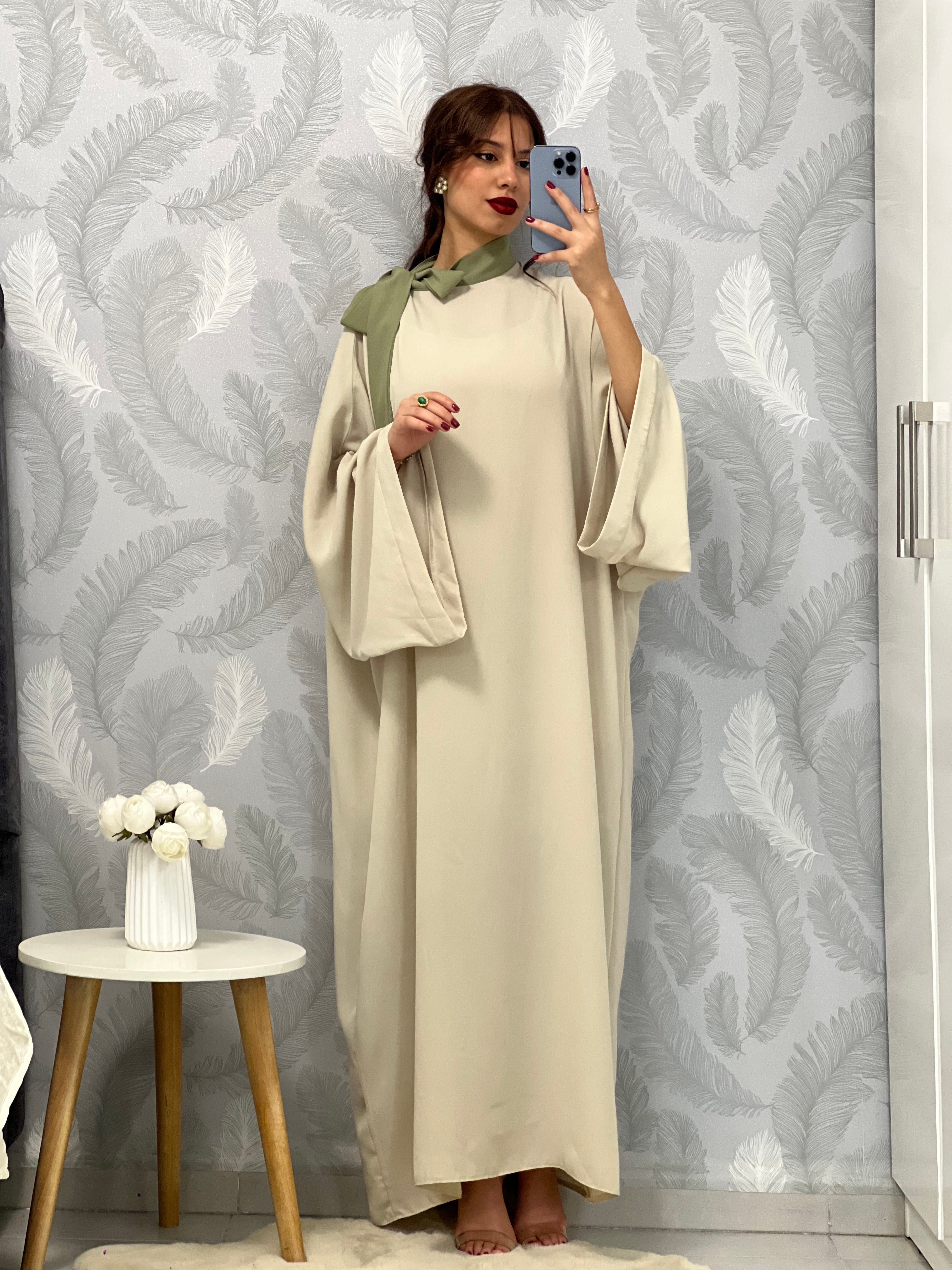 HIJAB ÉLÉGANCE BEIGE AVEC NOEUD EN VERT PASTEL