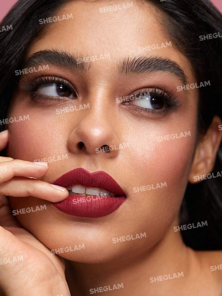 SHEGLAM ROUGE A LÈVRES MAT ALLURE À HAUTE PIGMENTATION COULEUR CARNIVAL