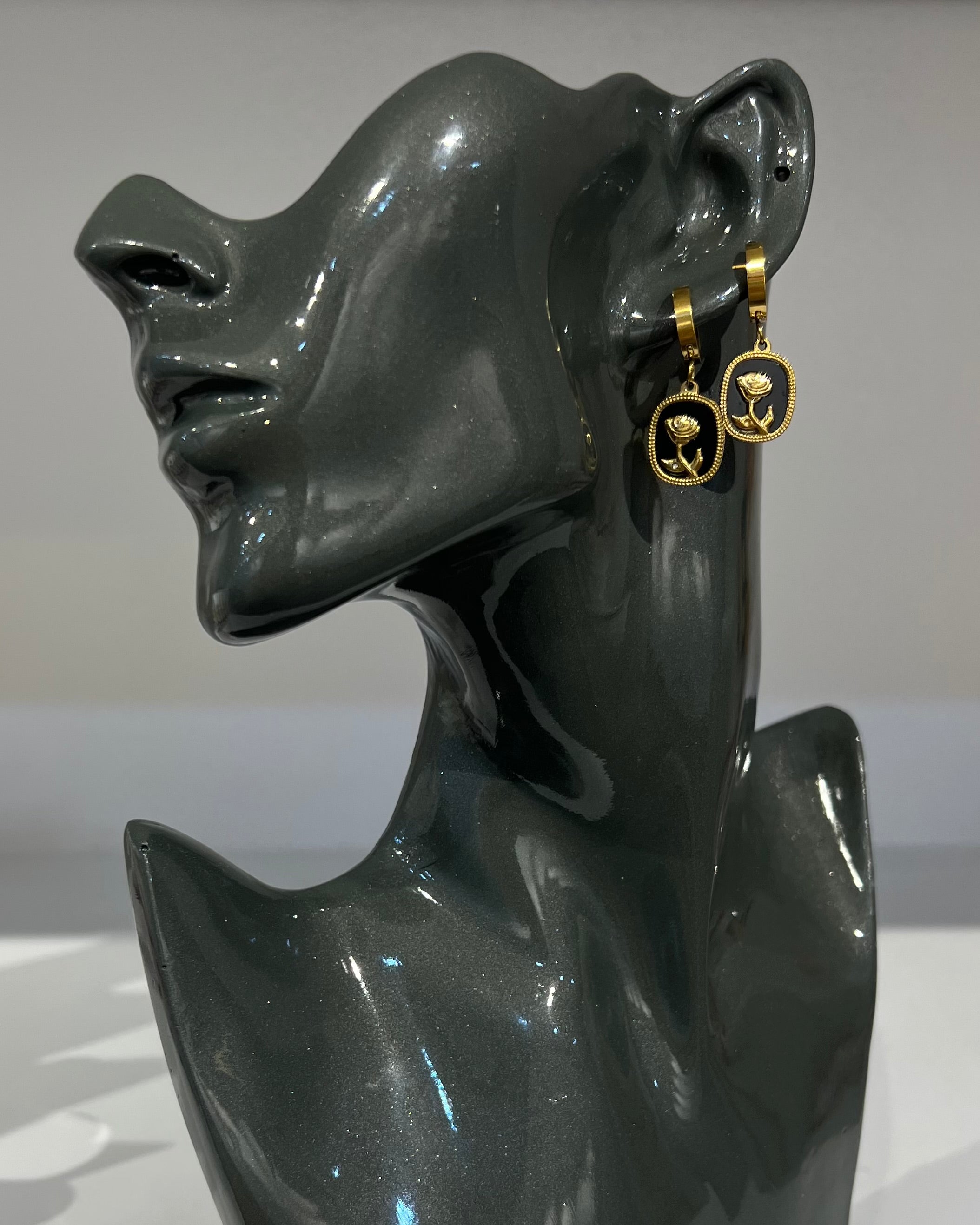 BOUCLES ROSE NOIRE EN ACIER INOXYDABLE