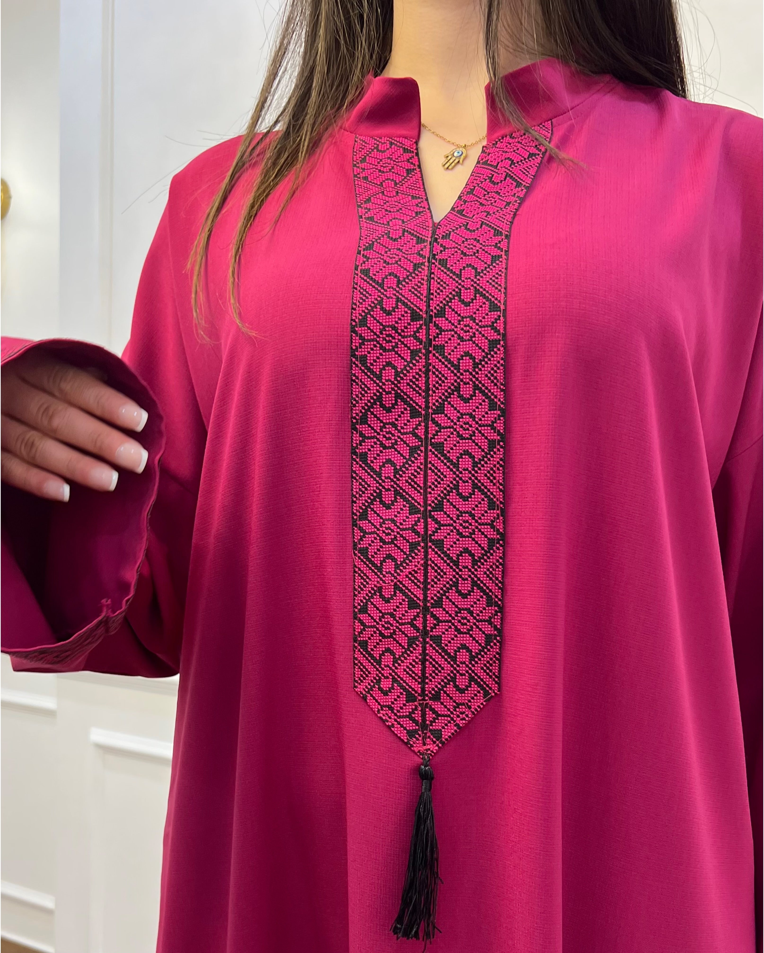 DJEBBA TRADITIONNELLE STYLE DJELLABA EN COULEUR AUBERGINE