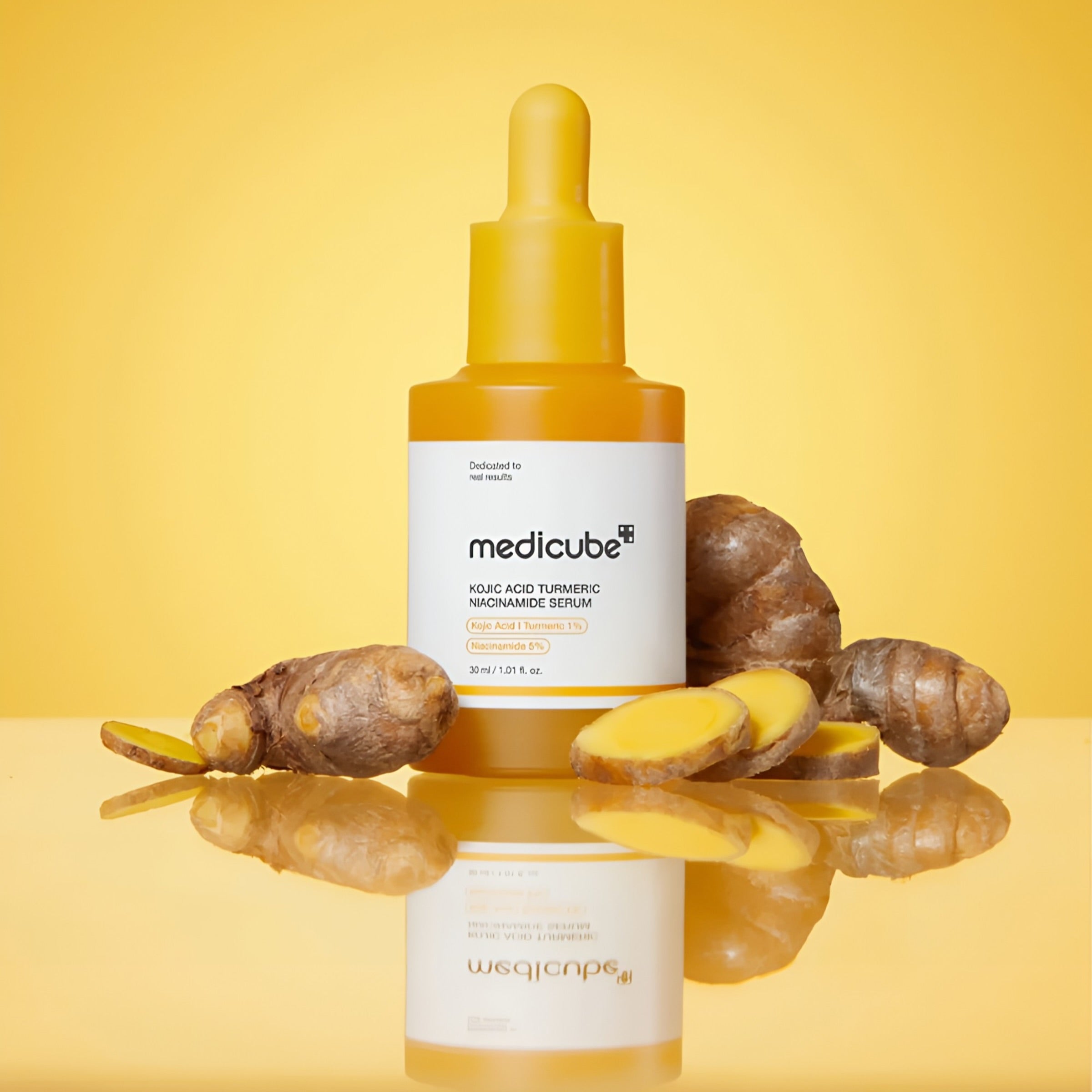MEDICUBE KOJIC ACID TURMERIC NIACINAMIDE SERUM 30 ML