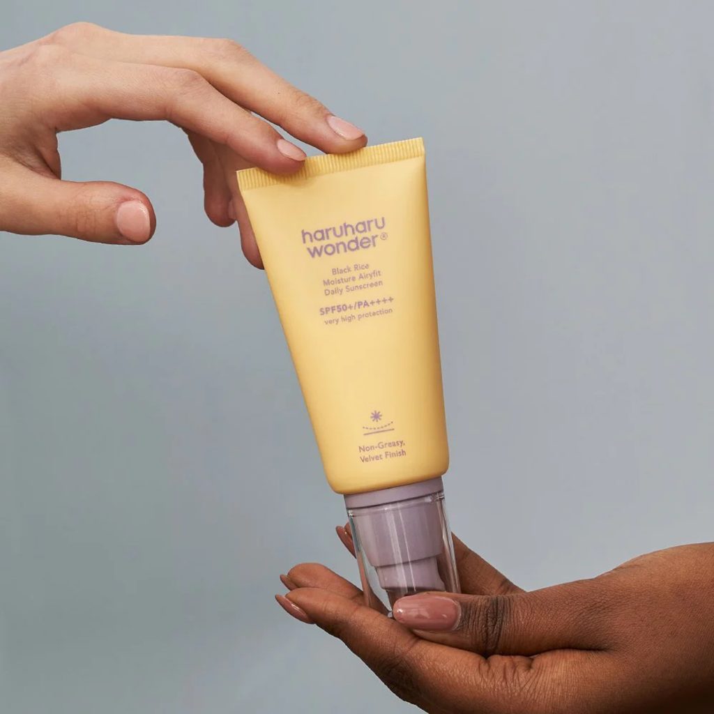 HARUHARU WONDER BLACK RICE MOISTURE AIRFIT DAILY SUNSCREEN SPF50+ PA++++