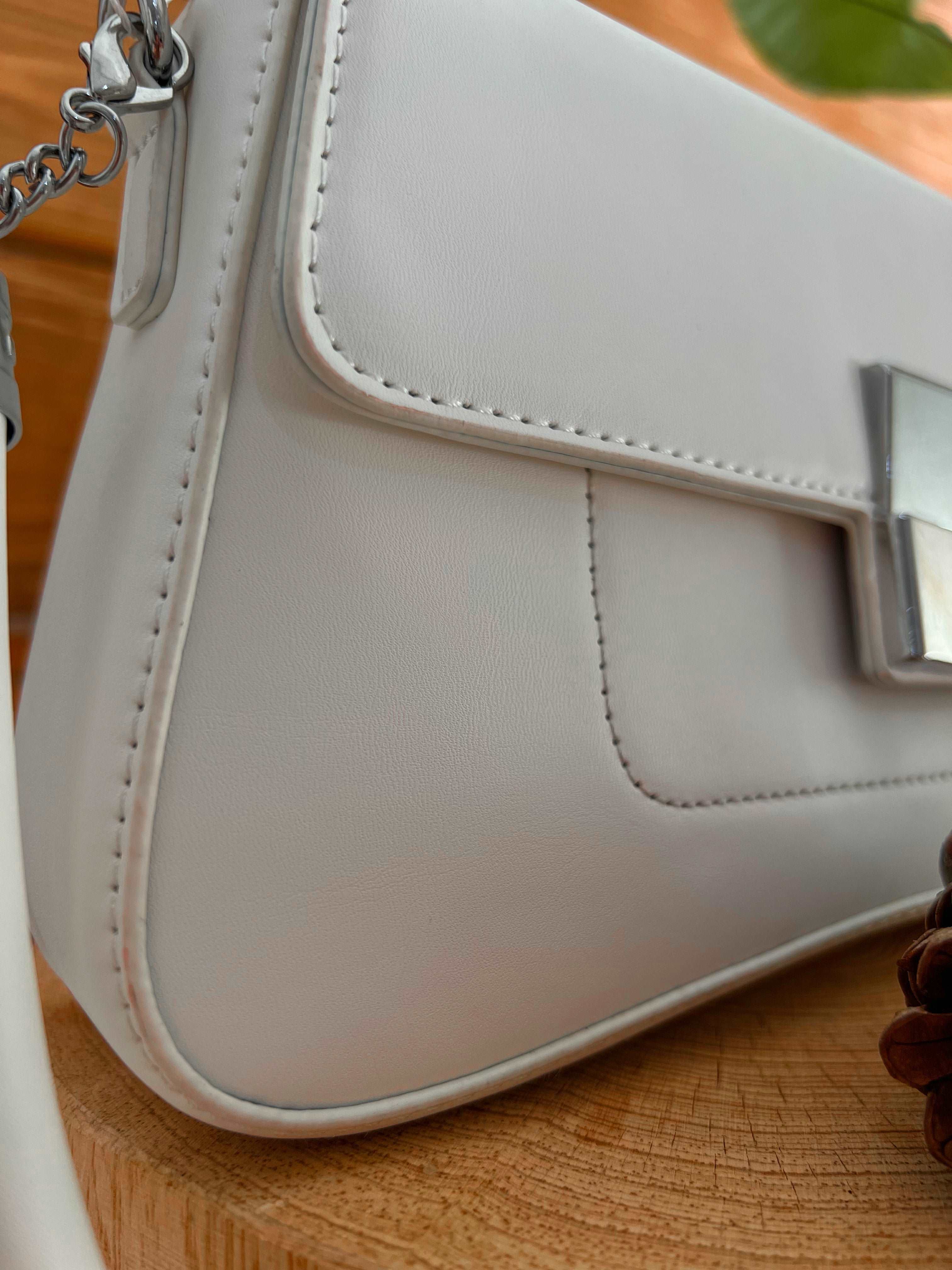 SAC LONG - Premium SAC A MAIN from DION - Just DA 4200! Shop now at DION