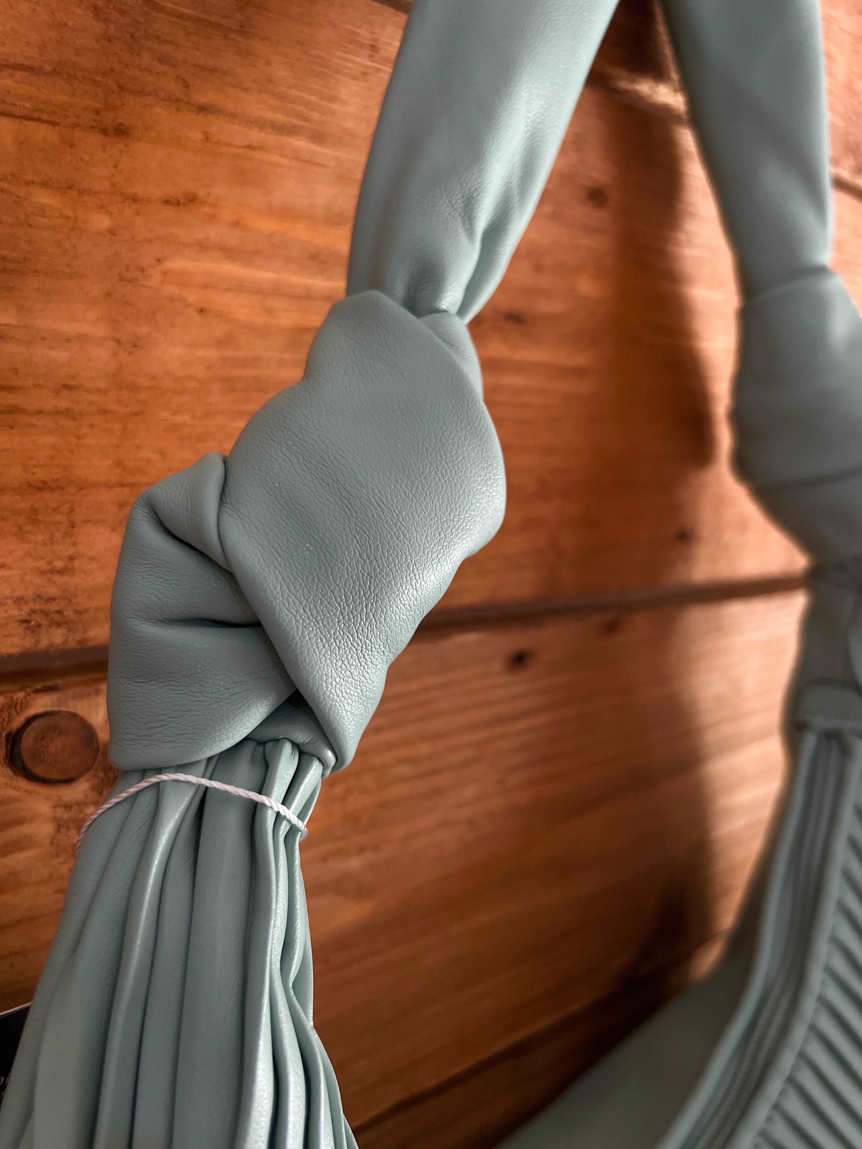 SAC UNIVERSITE - Premium SAC A MAIN from DION - Just DA 0! Shop now at DION