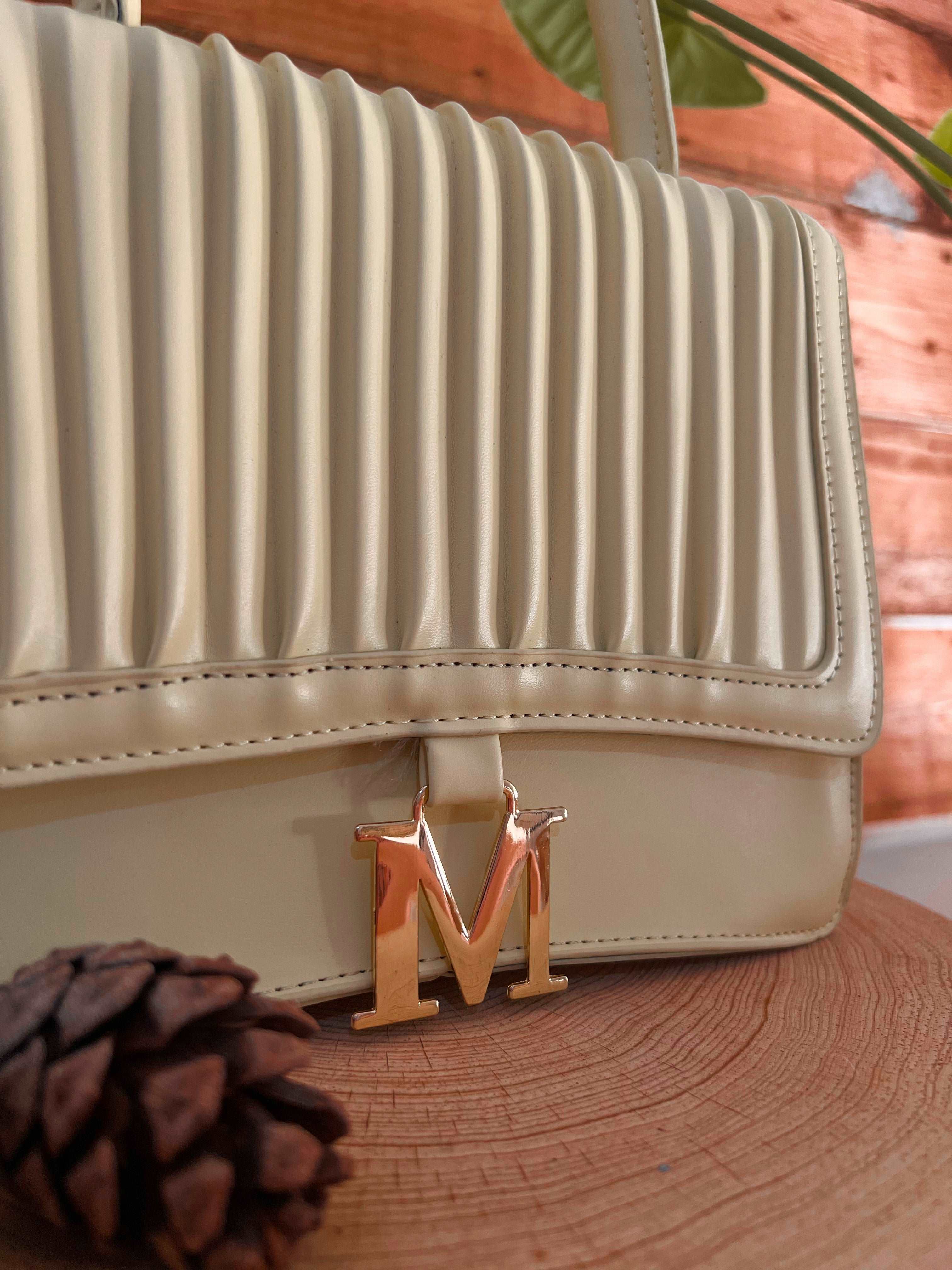 SAC M - Premium SAC A MAIN from DION - Just DA 4200! Shop now at DION