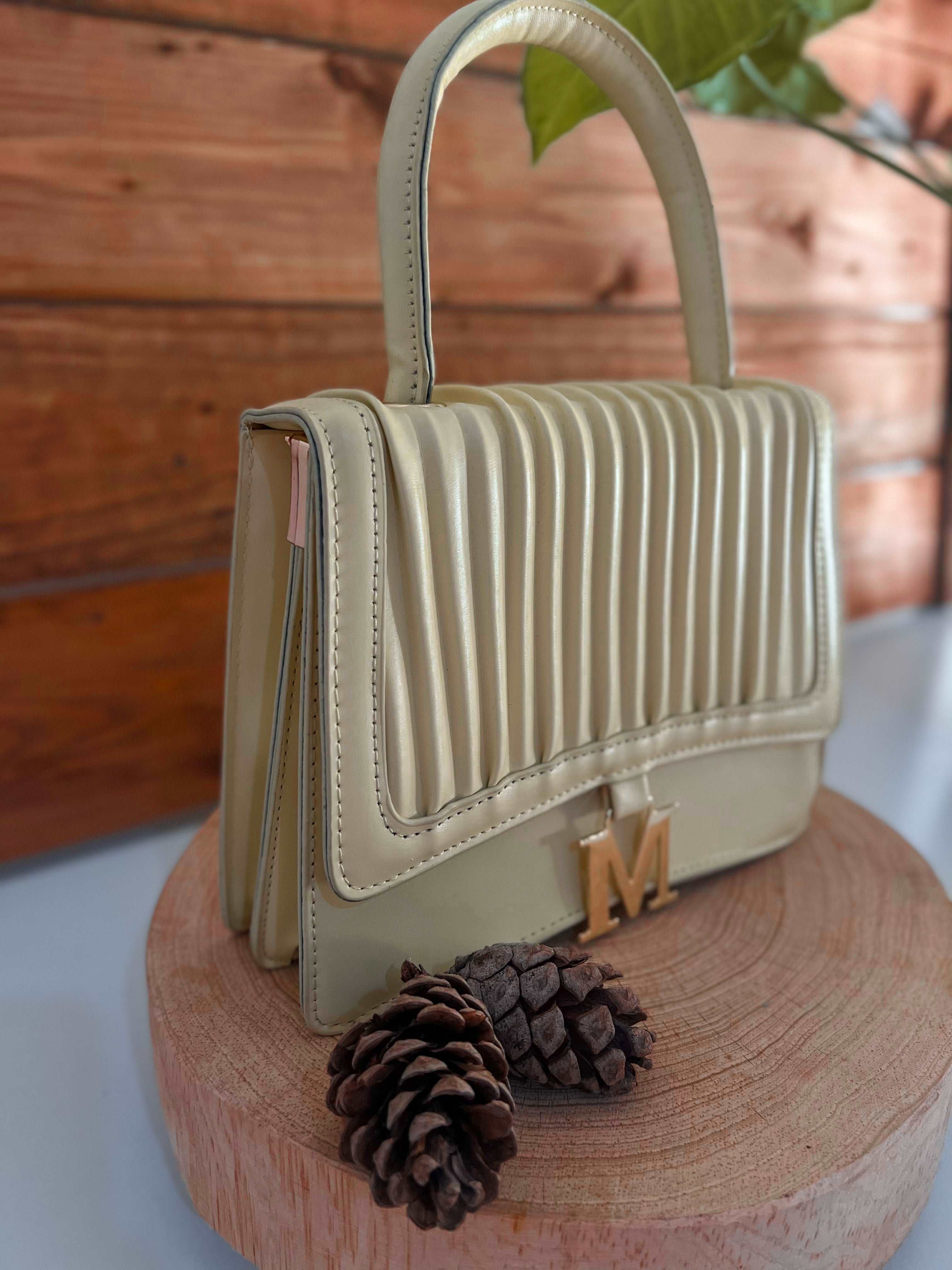 SAC M - Premium SAC A MAIN from DION - Just DA 0! Shop now at DION