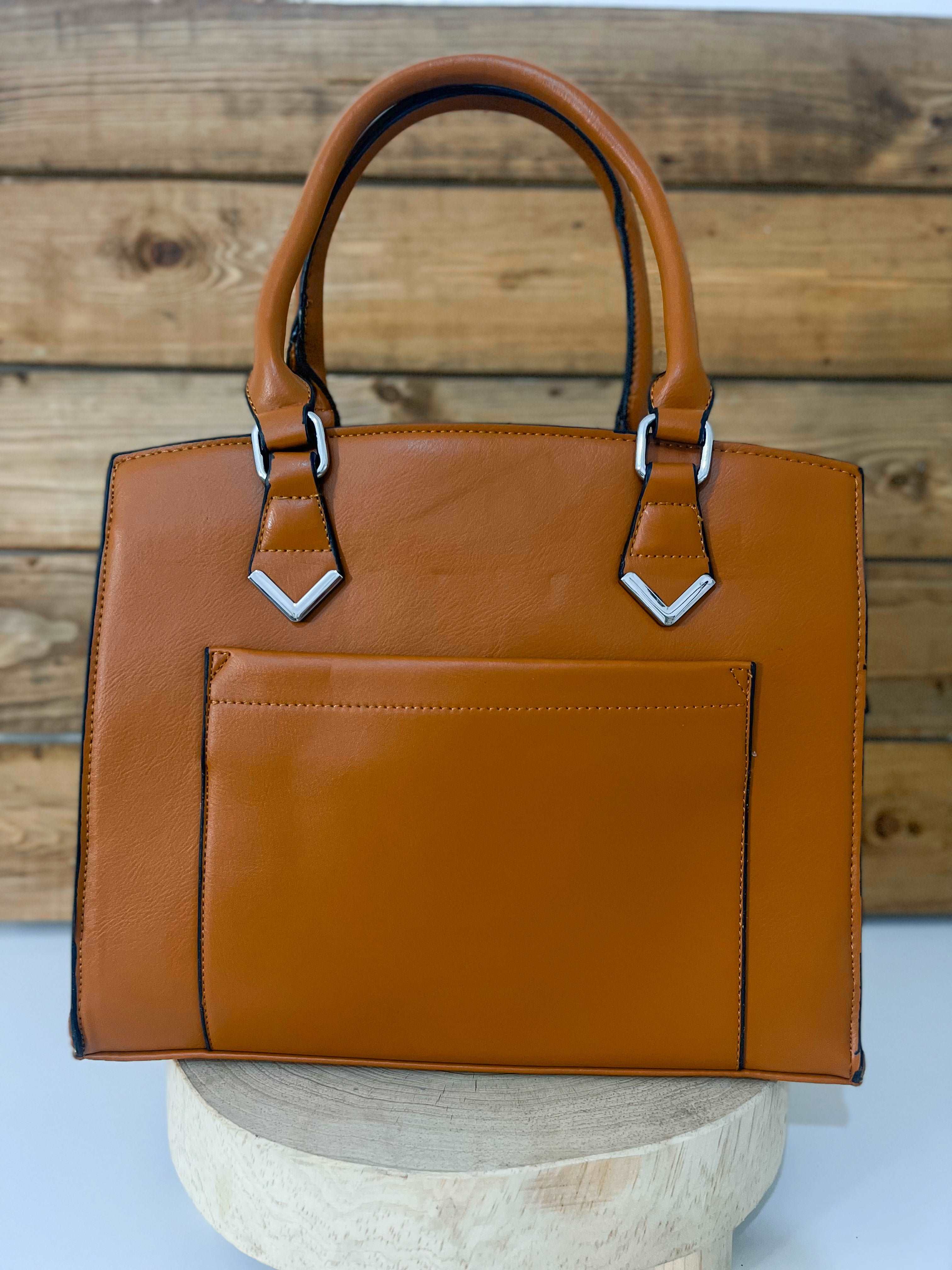 SAC CLASSIQUE - Premium SAC A MAIN from DION - Just DA 0! Shop now at DION