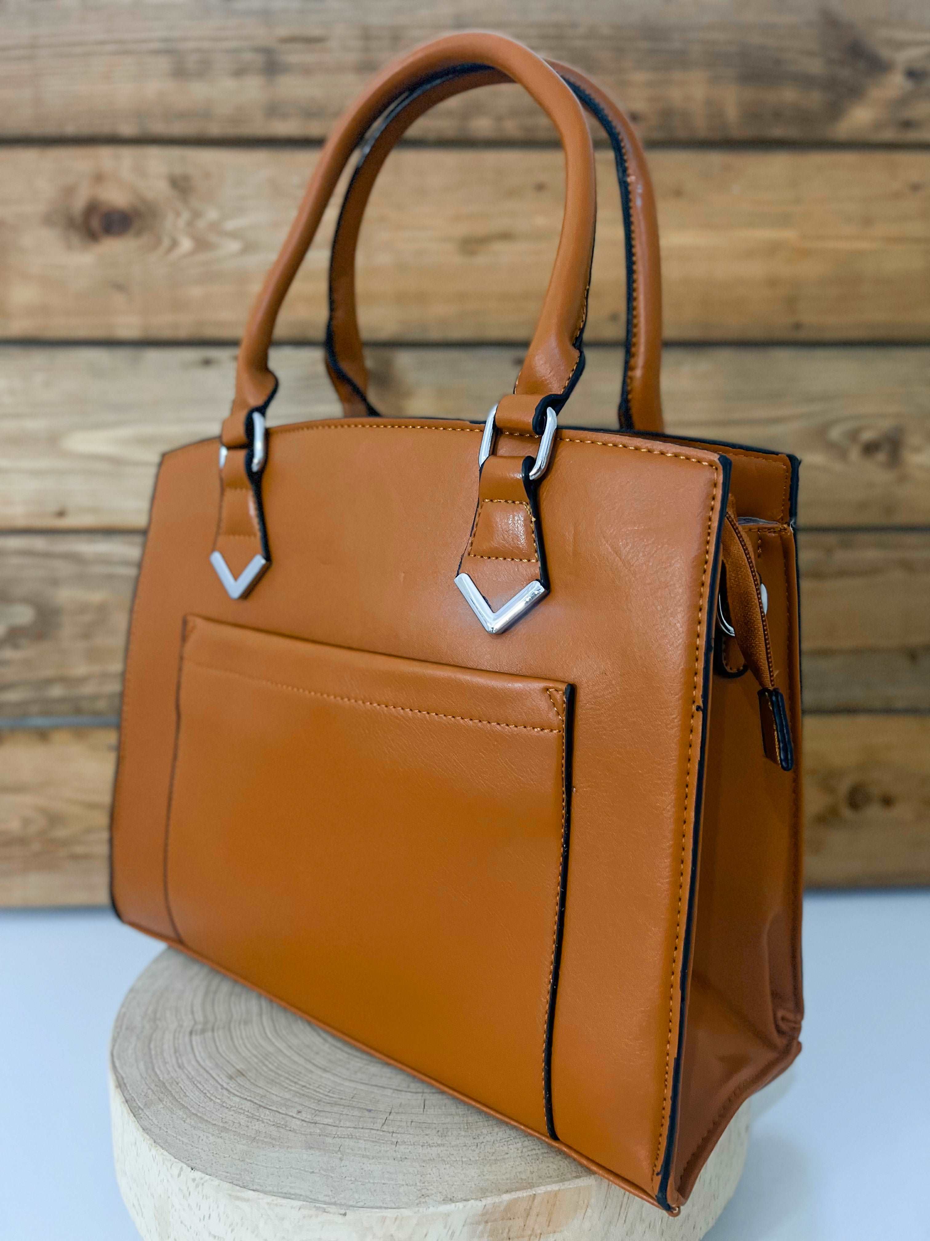 SAC CLASSIQUE - Premium SAC A MAIN from DION - Just DA 0! Shop now at DION