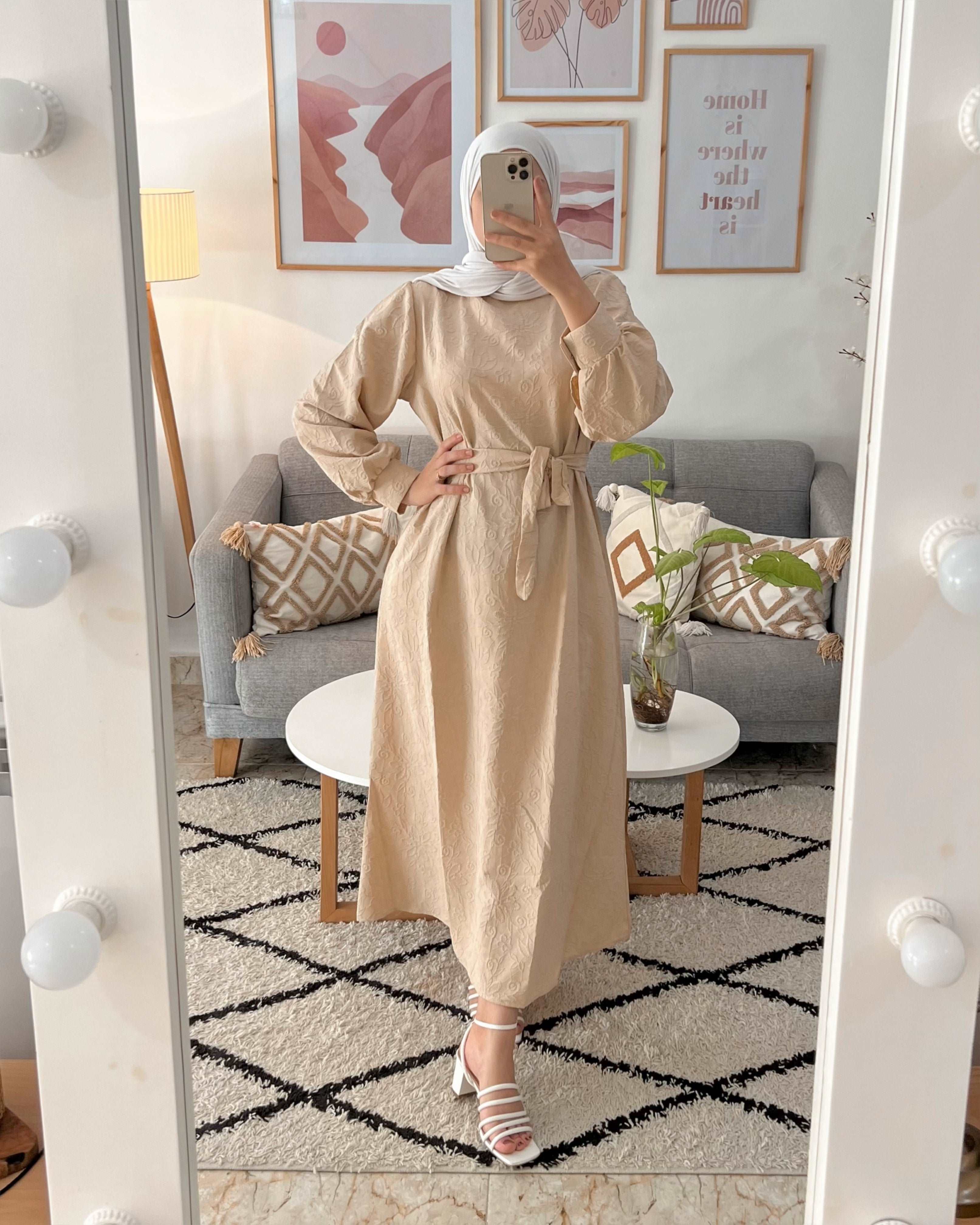 ROBE EFFET DENTELLE UNIE COULEUR BEIGE - Premium ROBE from DION - Just DA 6000! Shop now at DION