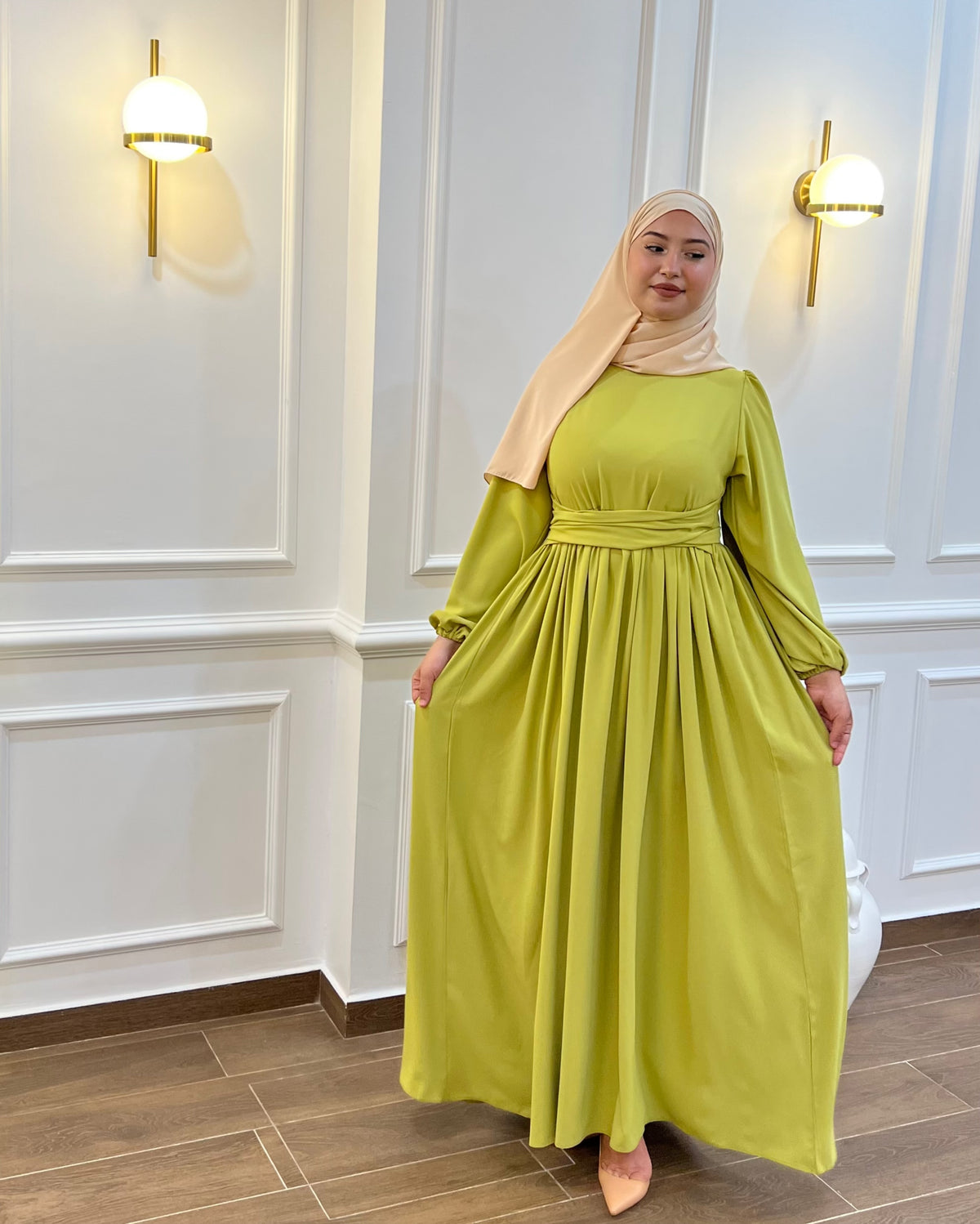 ROBE SUMMER DION TRÈS CLASSE EN VERT PISTACHE