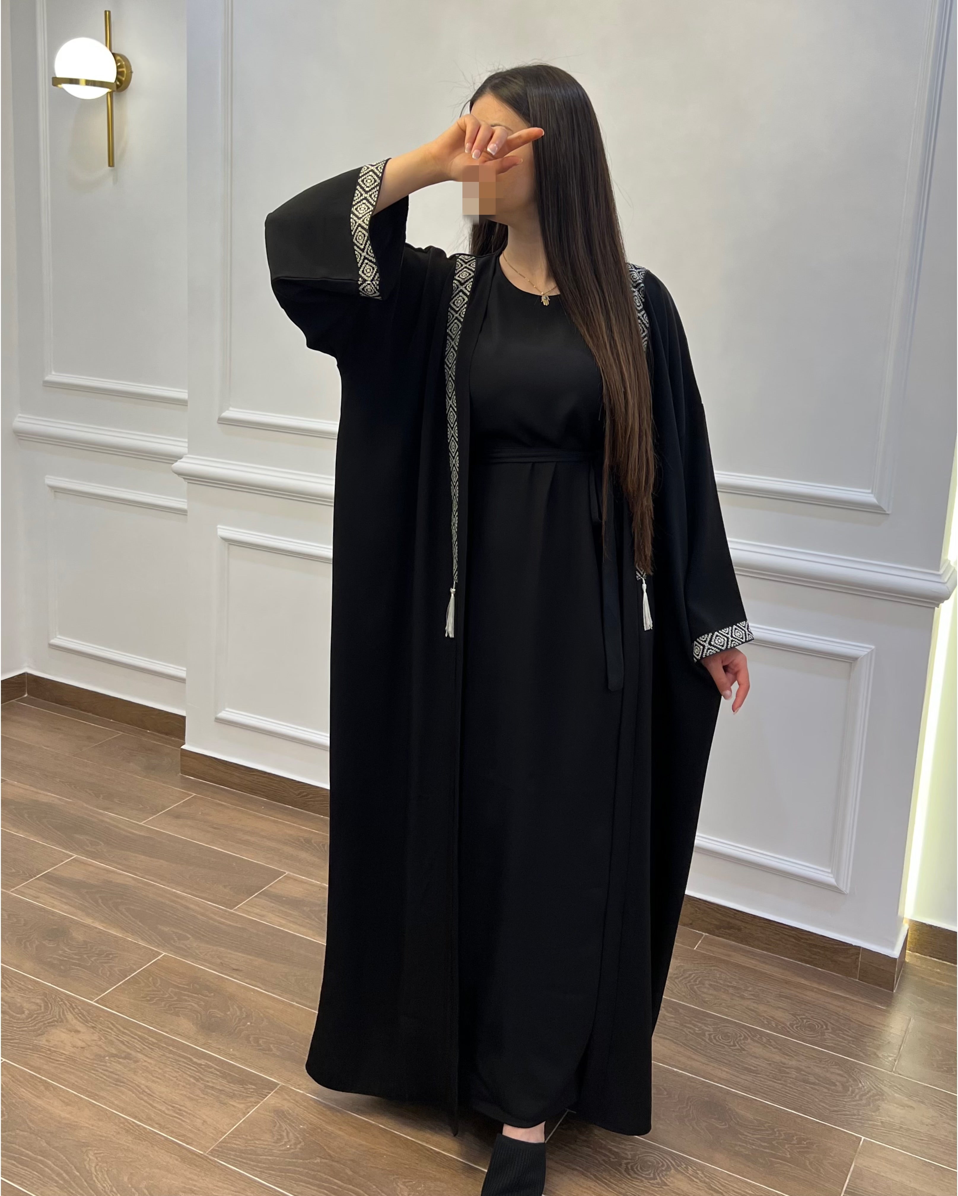 ABAYA+ROBE TRÈS CLASSE EN COULEUR NOIR
