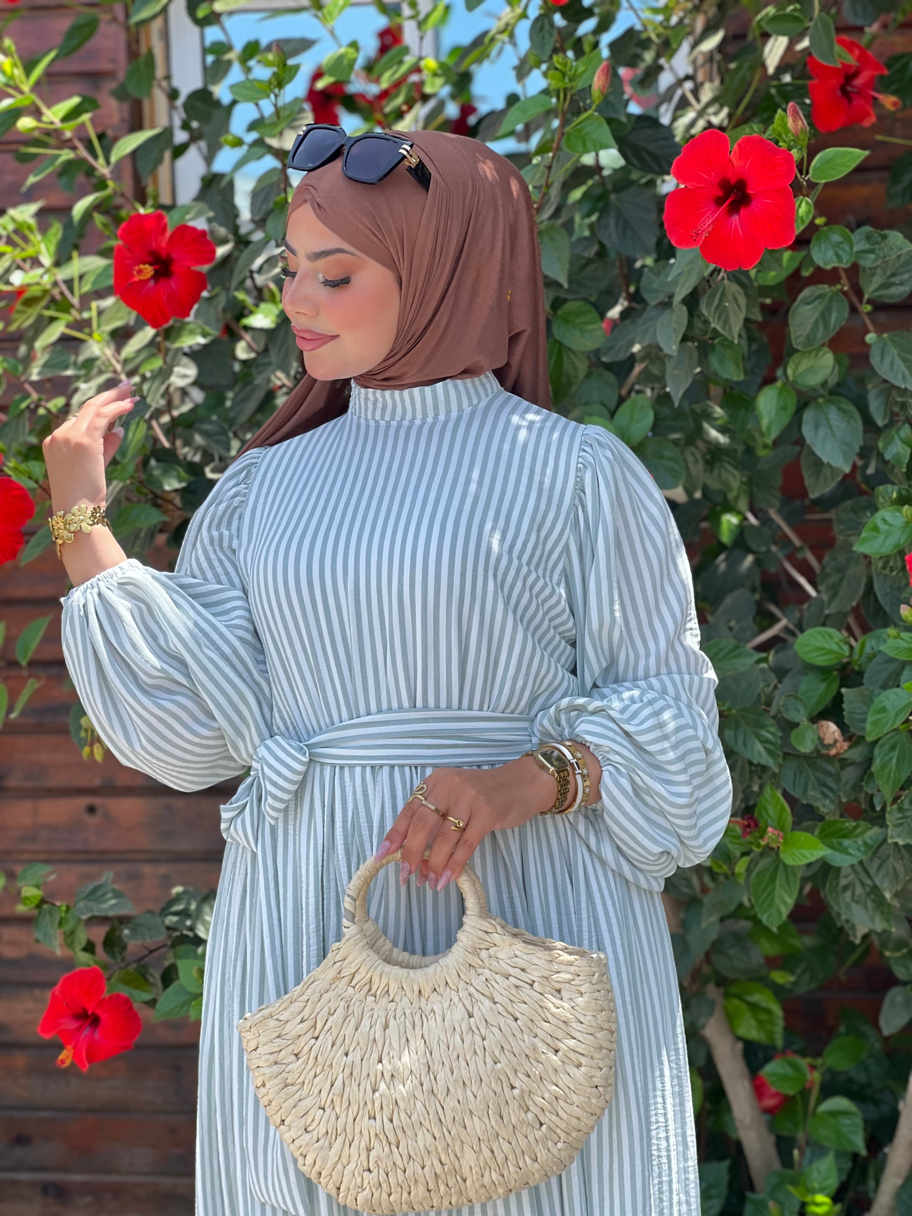 ROBE ÉTÉ PARIS A RAYURE STYLE COL FERMÉ COULEUR VERT D’EAU