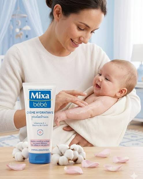 MIXA BÉBÉ CRÈME HYDRATANTE PROTECTRICE VITAMINE E+BEURRE DE KARITÉ 100ML