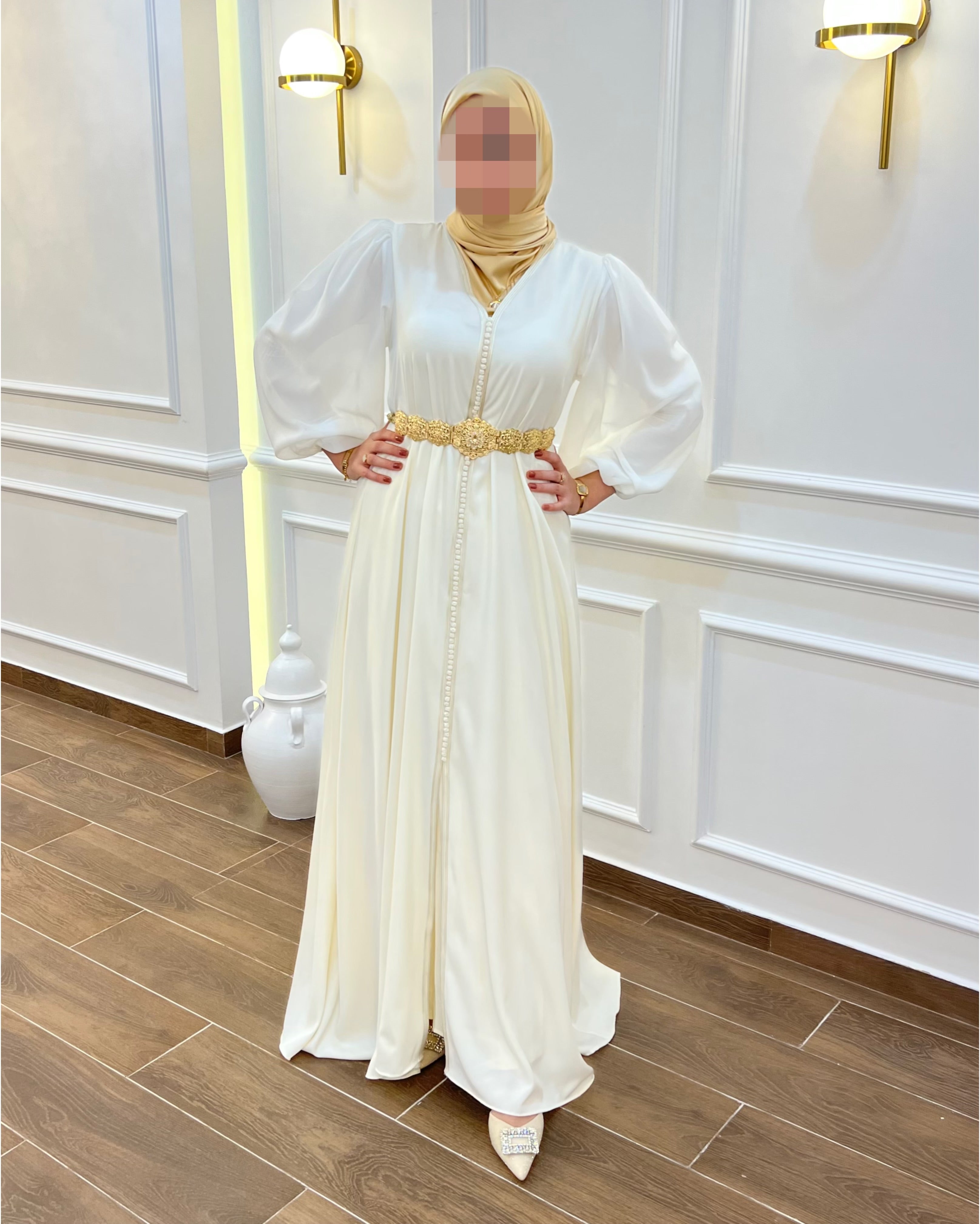 CAFTAN ALGERIEN TRÈS CLASSE DE TRÈS BONNE QUALITÉ BLANC CASSÉ