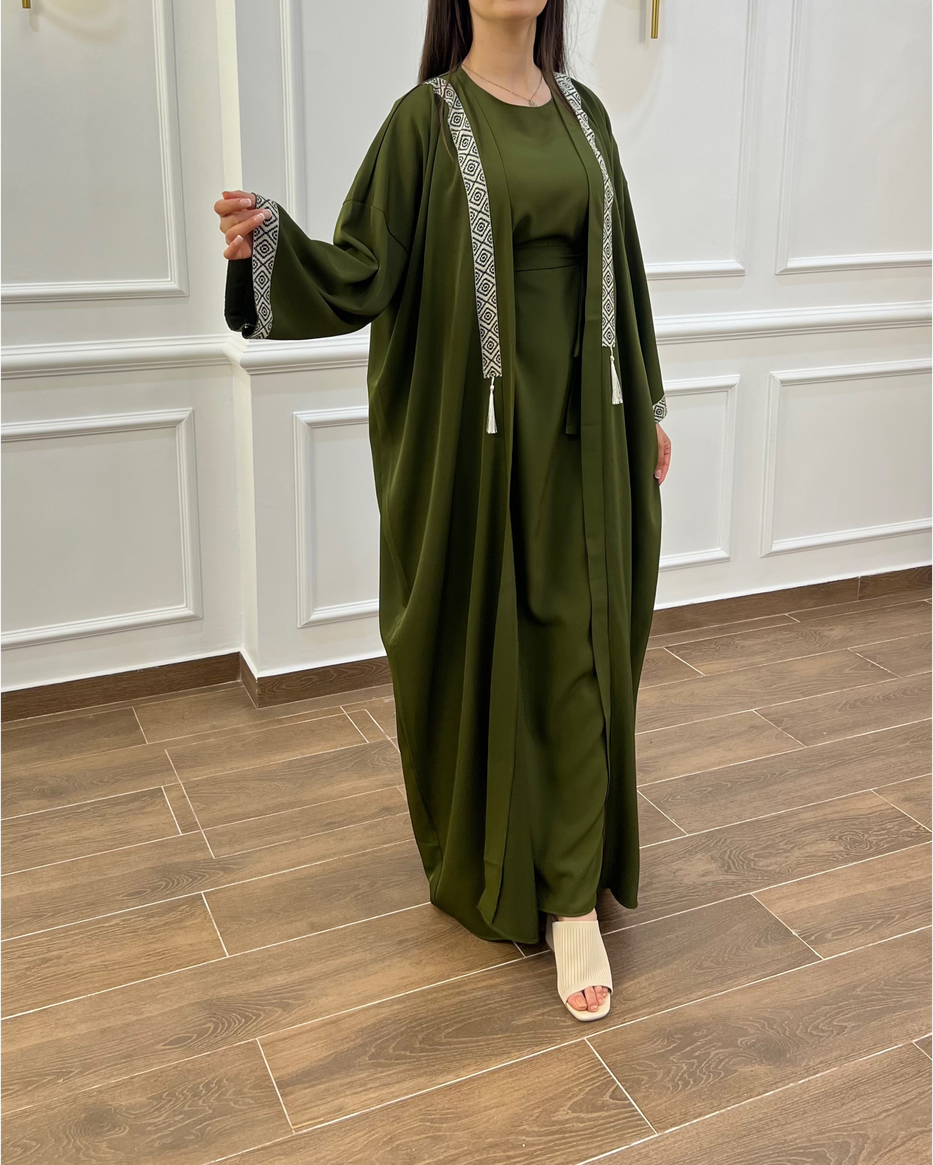 ABAYA+ROBE TRÈS CLASSE EN COULEUR VERT BOUTEILLE