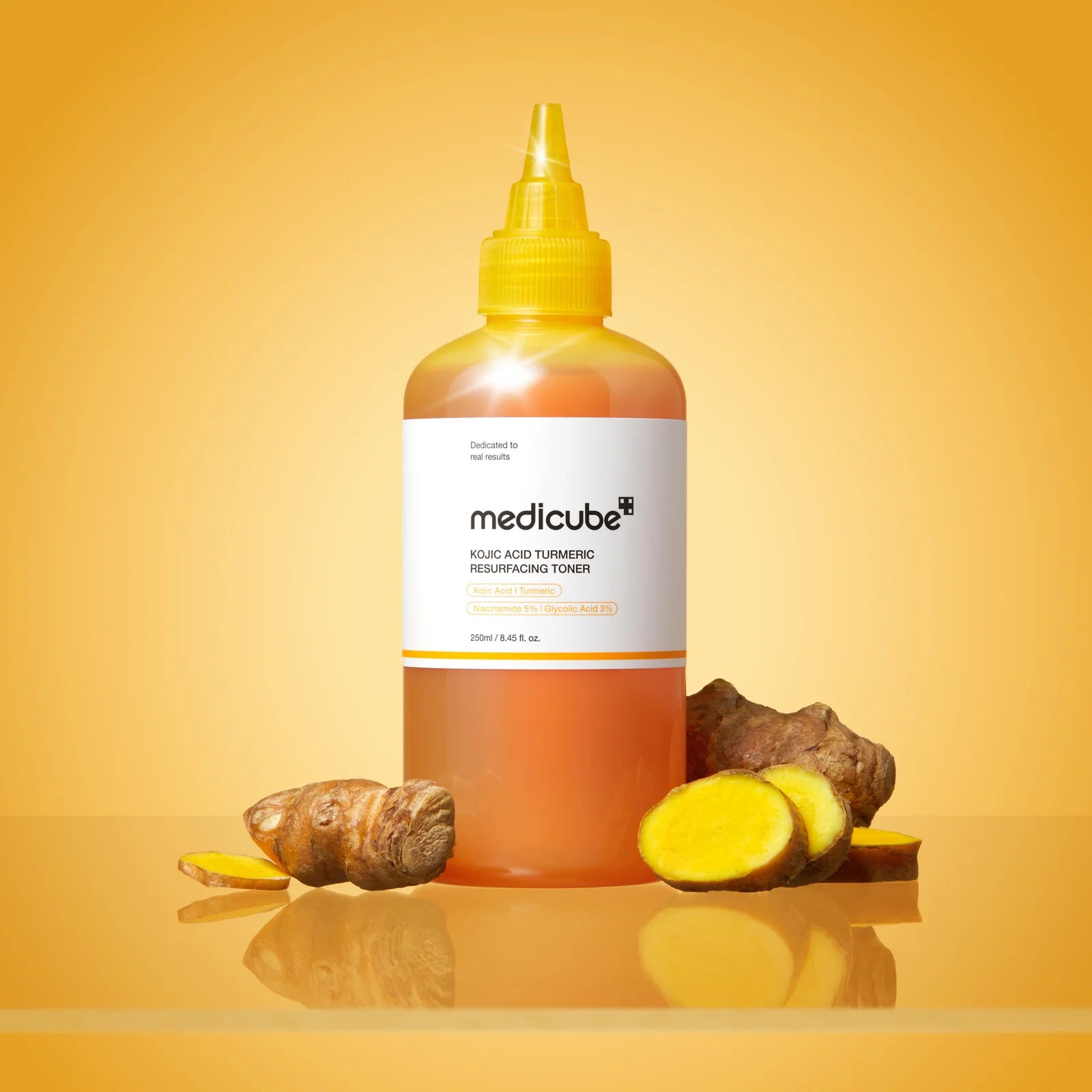 MEDICUBE KOJIC ACID TURMERIC RESURFACING TONER 250ML