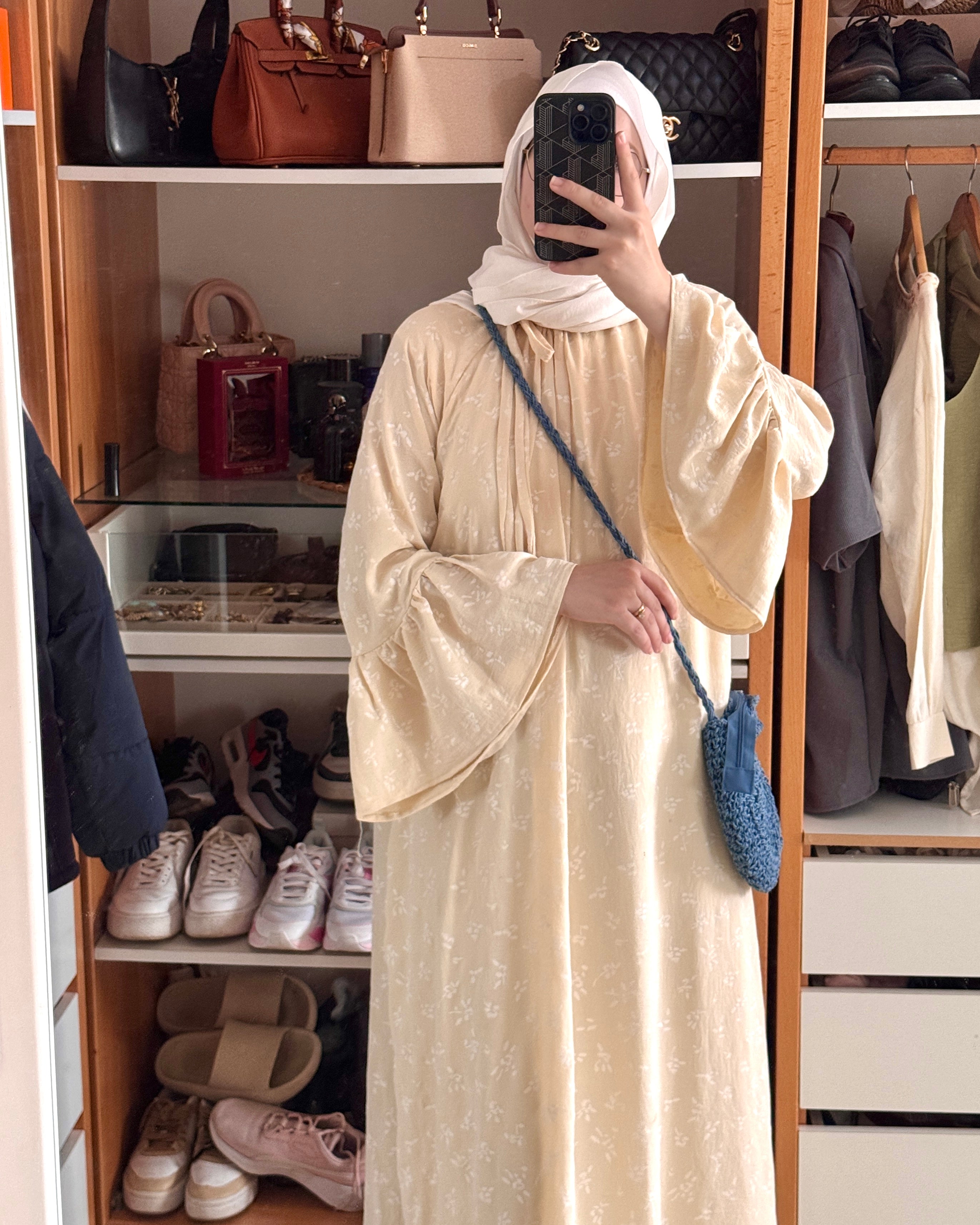 ROBE VINTAGE JAUNE PASTEL DE TRÉS BONNE QUALITÉ