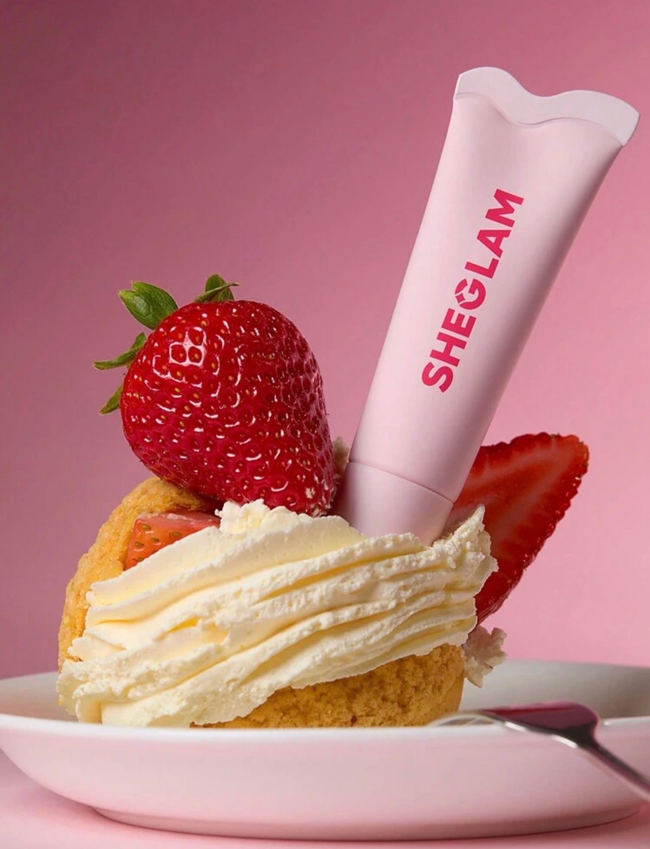 SHEGLAM SOIN POUR LES LÈVRES HYDRATANT STRAWBERRY MILK