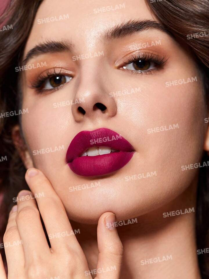 SHEGLAM ROUGE À LÈVRES STARLIGHT VELVET SHIMMER MATTE COULEUR BOLD BERRY