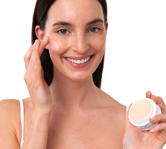 BYPHASSE CRÈME ANTI-TACHES
NIACINAMIDE SKIN BOOSTER JOUR ET NUIT 50ML