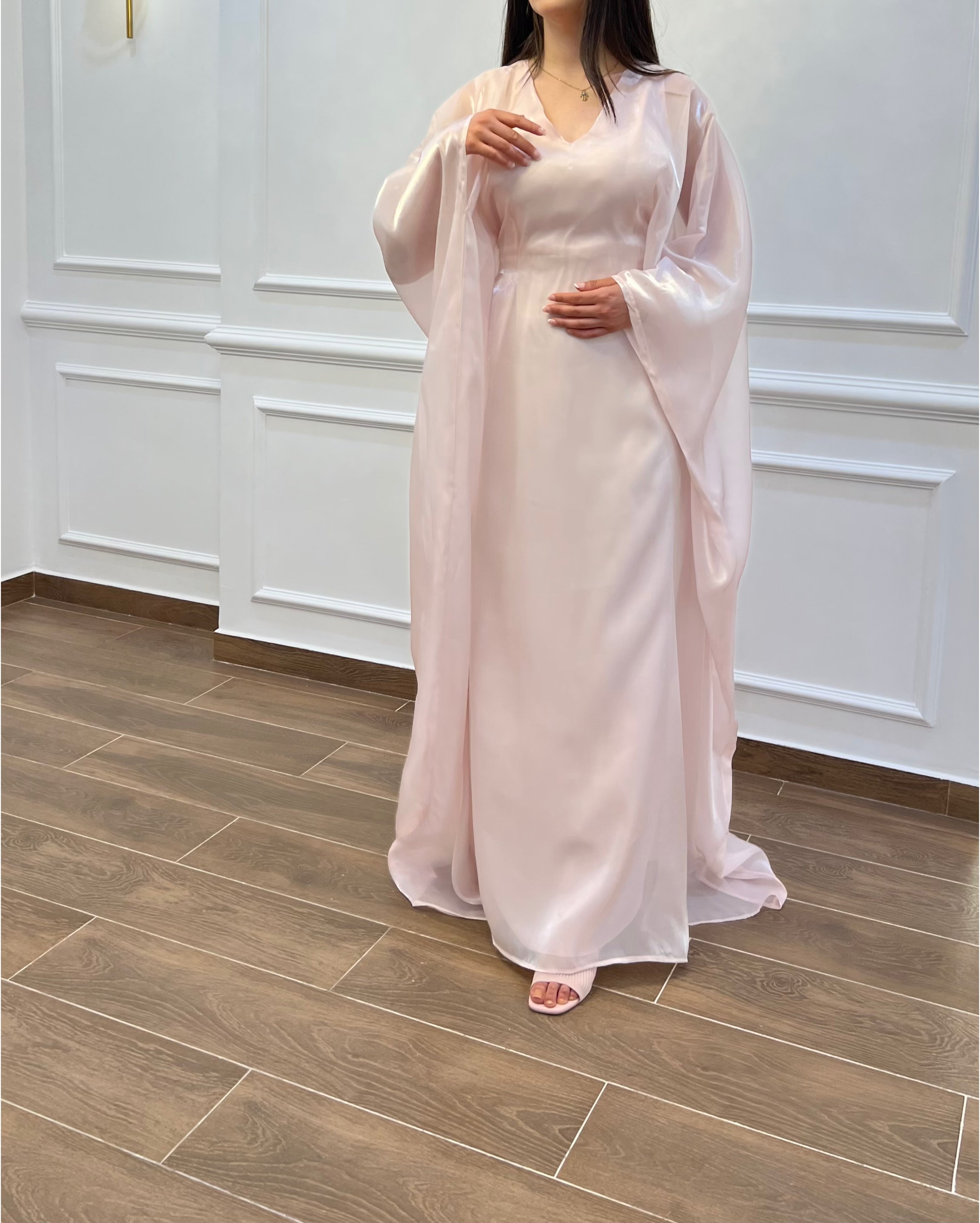 ROBE ORGANZA TRÈS CLASSE EN COULEUR ROSE BÉBÉ