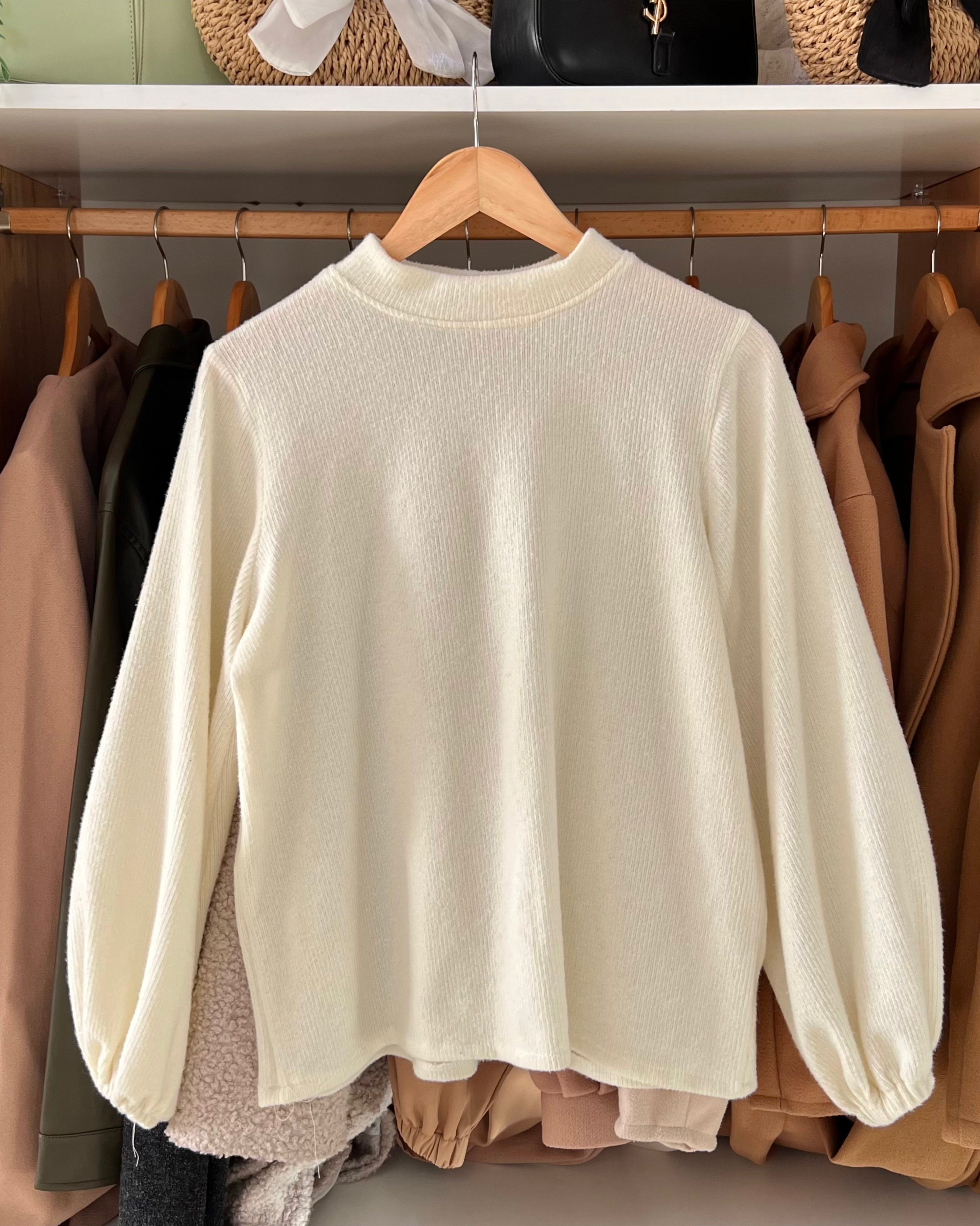 PULL SNOW WHITE HIVER MANCHES BOUFFANTES