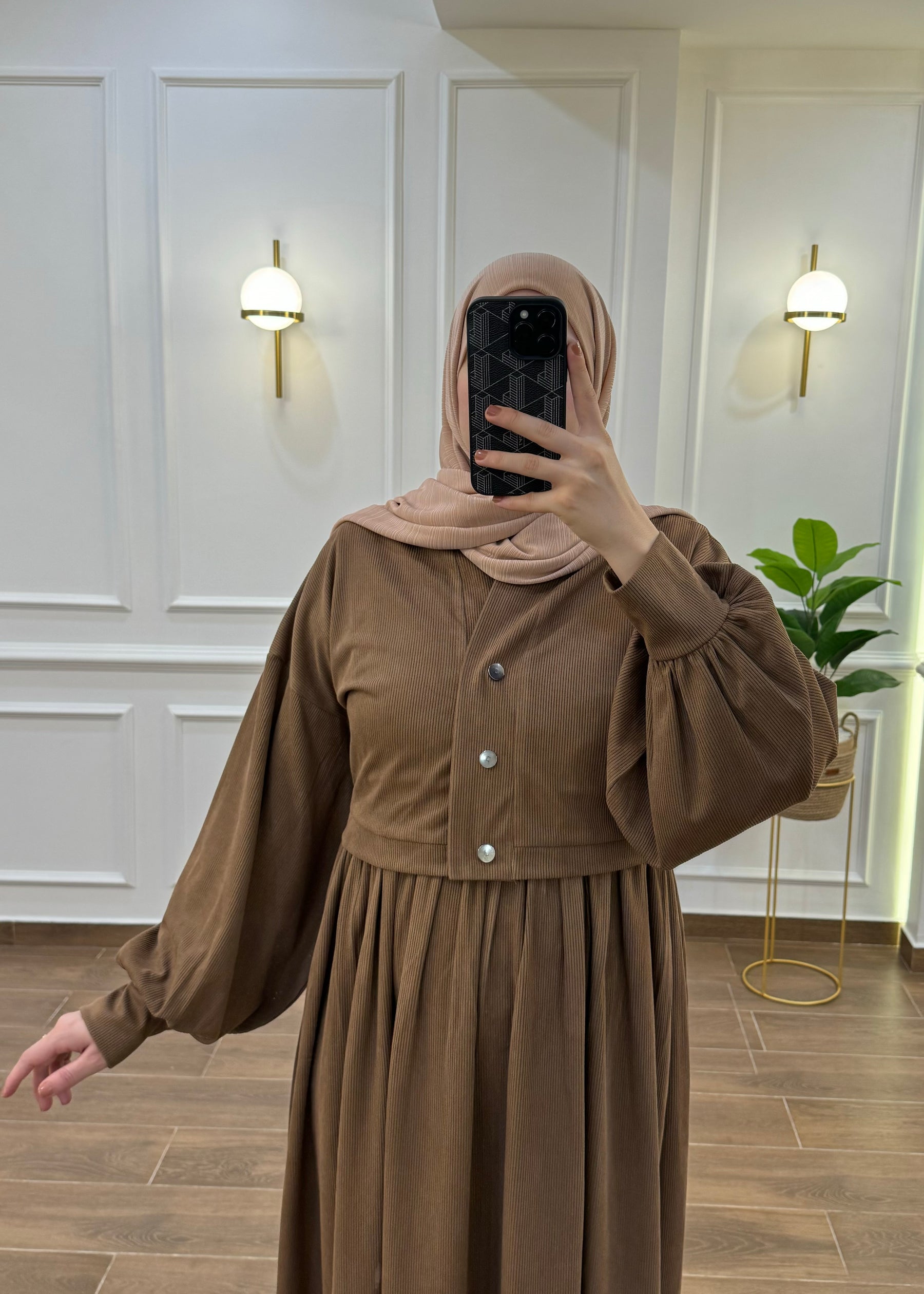 HIJAB AVEC GILET MANCHES LONGUES COULEUR MARRON CHOCOLAT