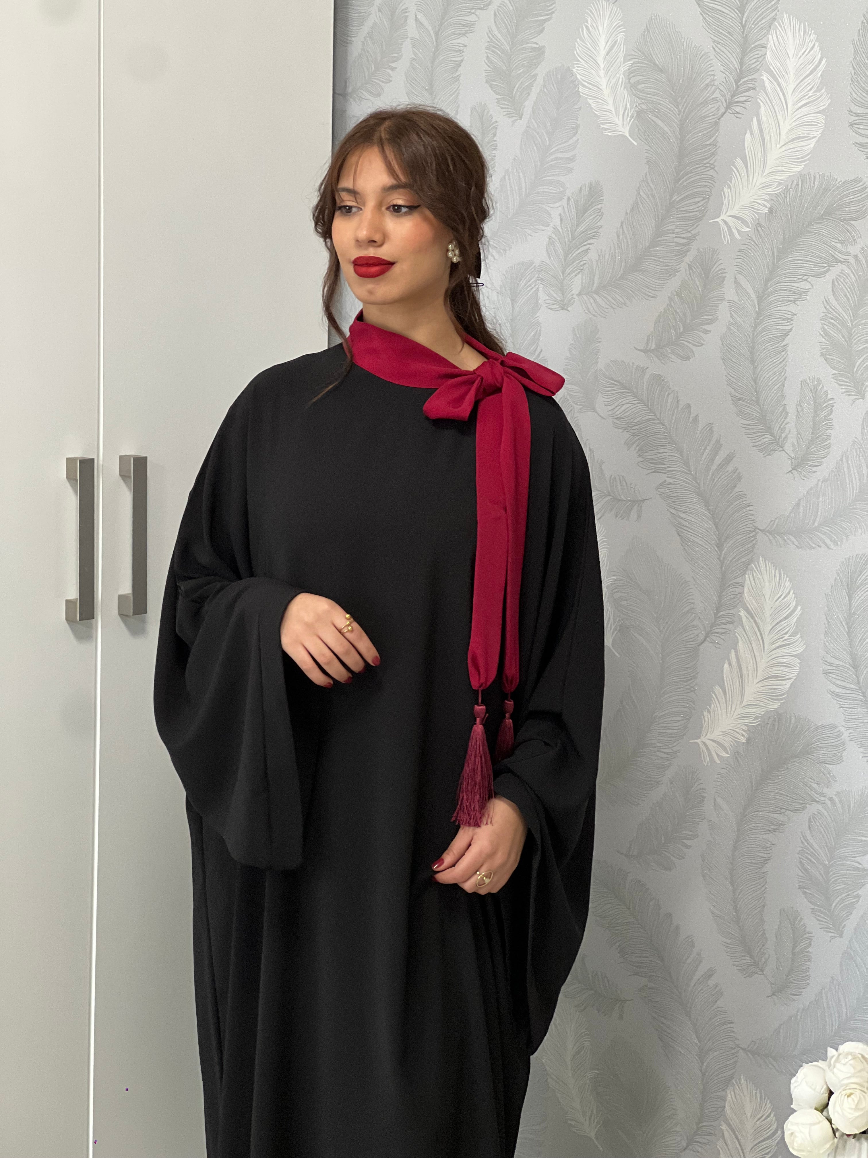 HIJAB ÉLÉGANCE NOIR AVEC NOEUD EN BORDEAUX