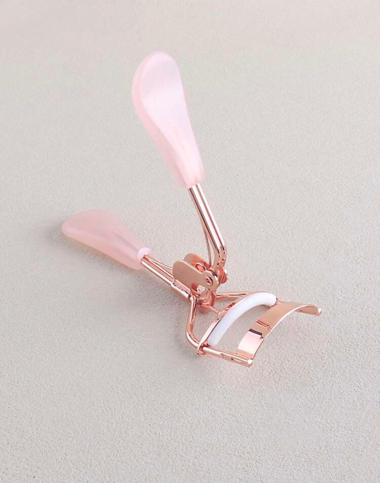 RECOURBE-CILS SHEGLAM A POIGNÉE ROSE TRANSPARENT ( GOLD ROSE )