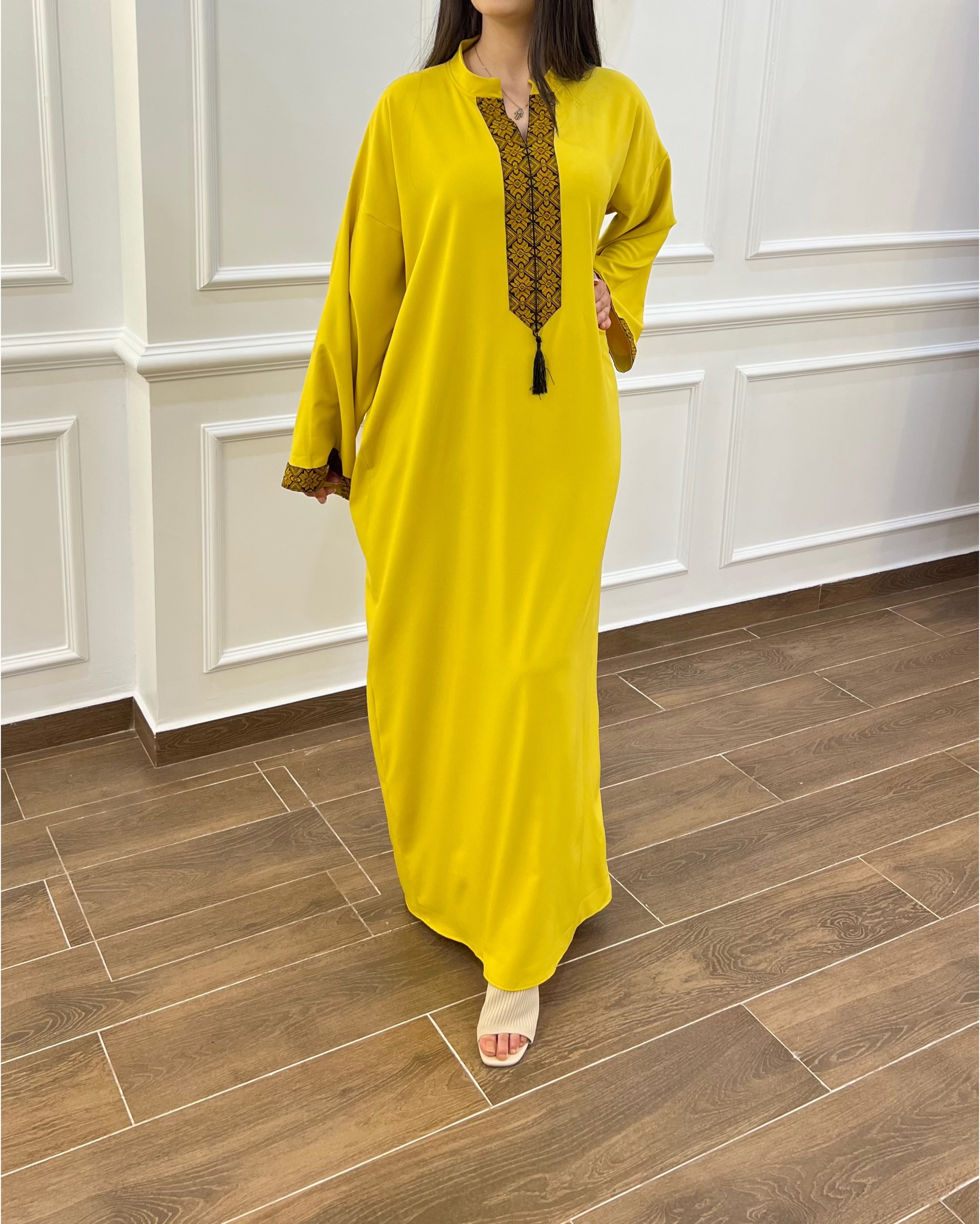 DJEBBA TRADITIONNELLE STYLE DJELLABA COULEUR JAUNE FONCÉ