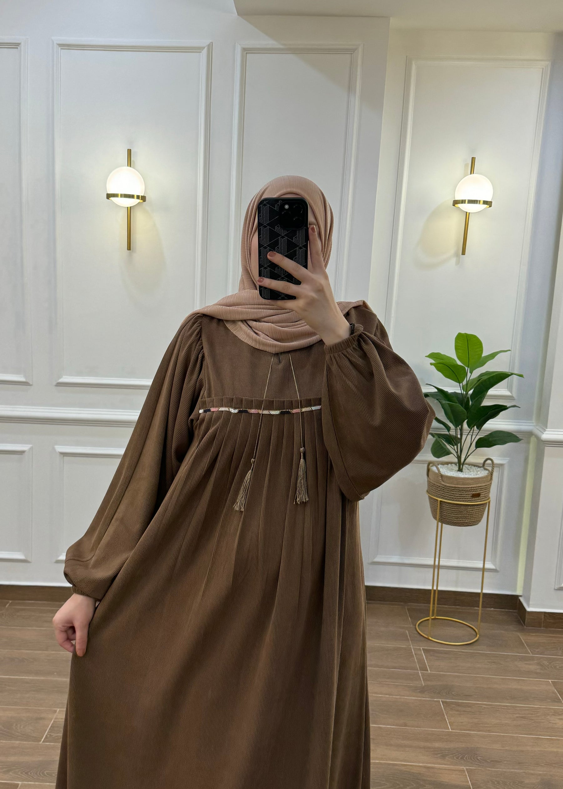 HIJAB HIVER LARGE HYPER CLASSE DE COULEUR MARRON CHOCOLAT