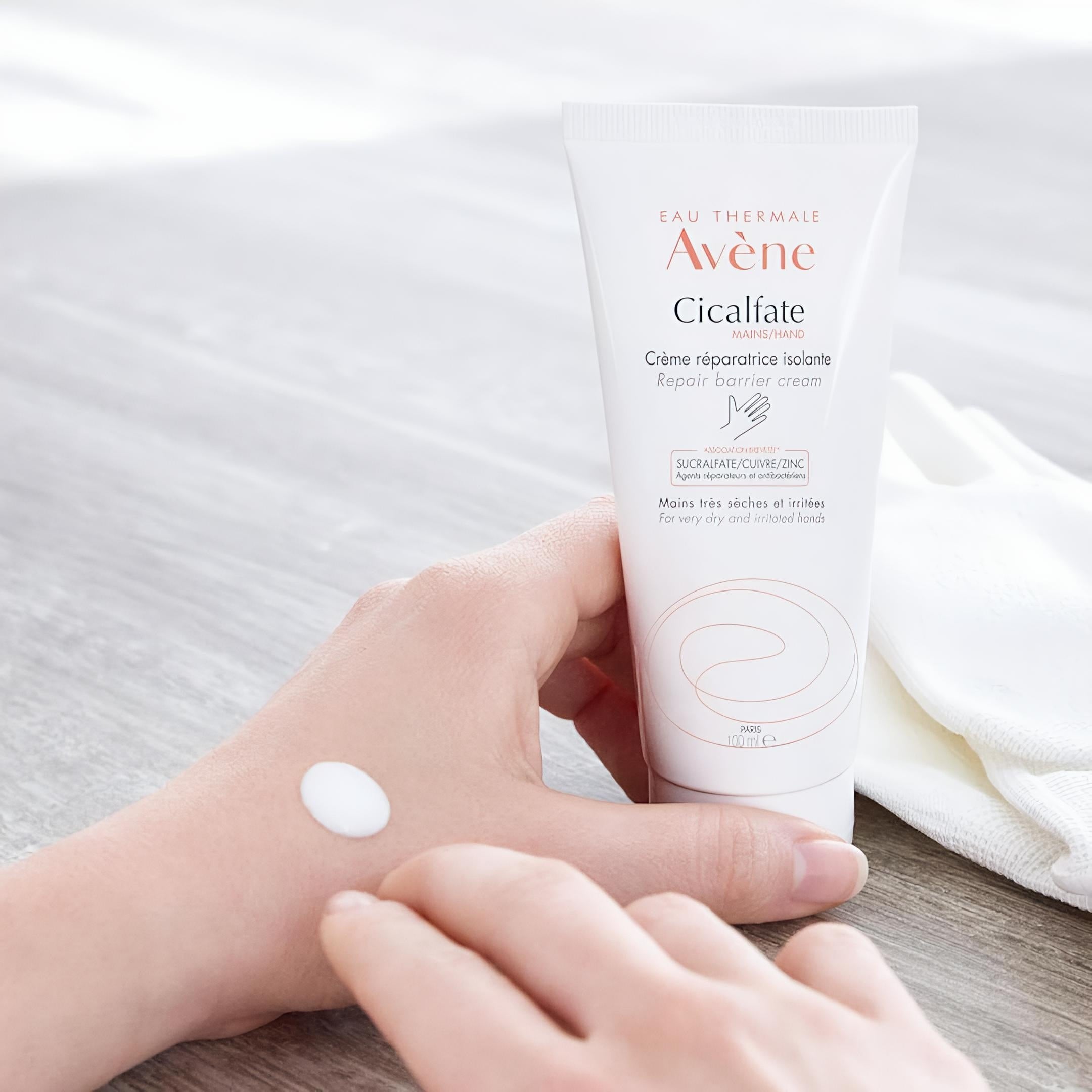 AVÈNE CICALFATE MAINS CRÈME RÉPARATRICE ISOLANTE 100ML